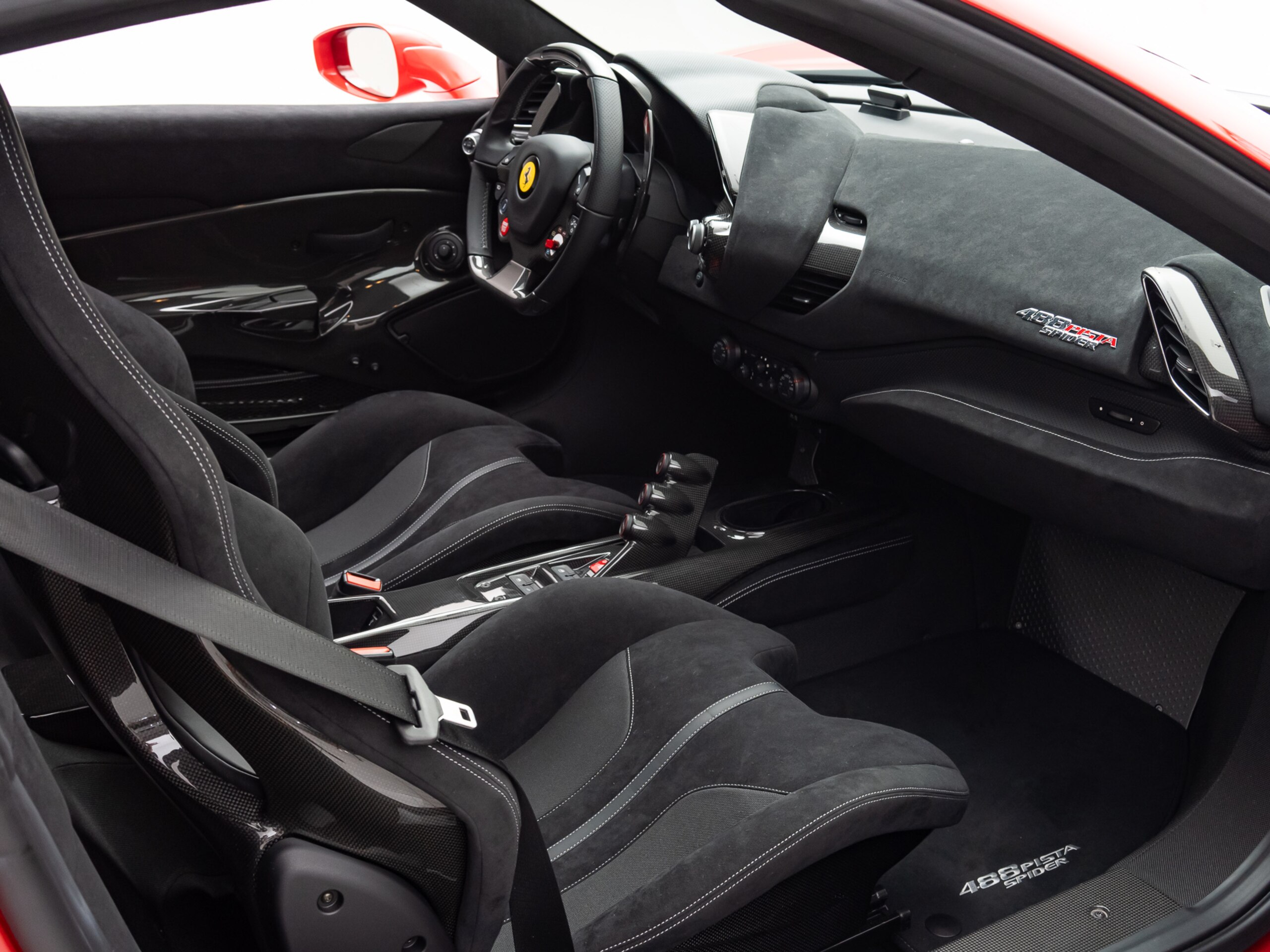 2019 Ferrari 488 Pista Spider — Photo 12 / 18