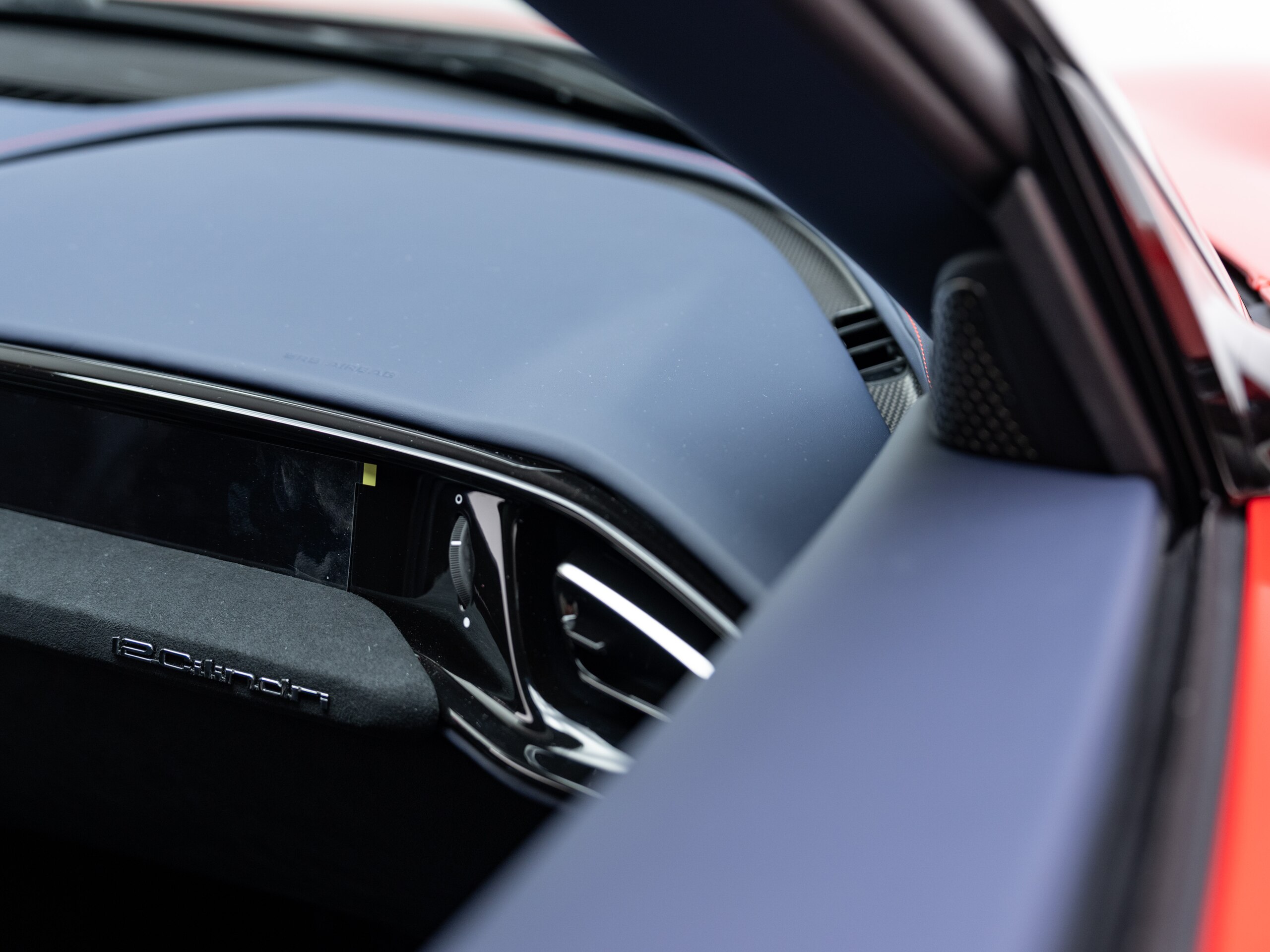 2025 Ferrari 12Cilindri — Photo 28 / 32