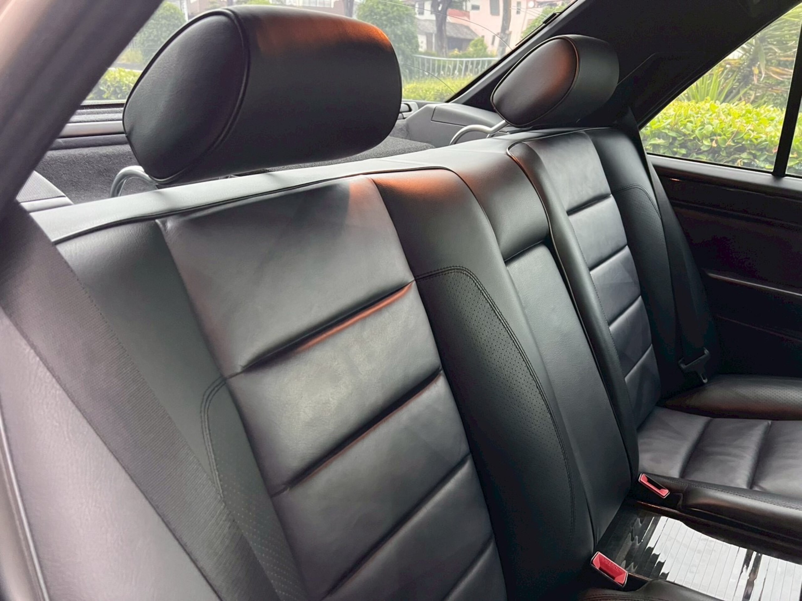 1995 Mercedes Benz E60 AMG — Photo 58 / 74