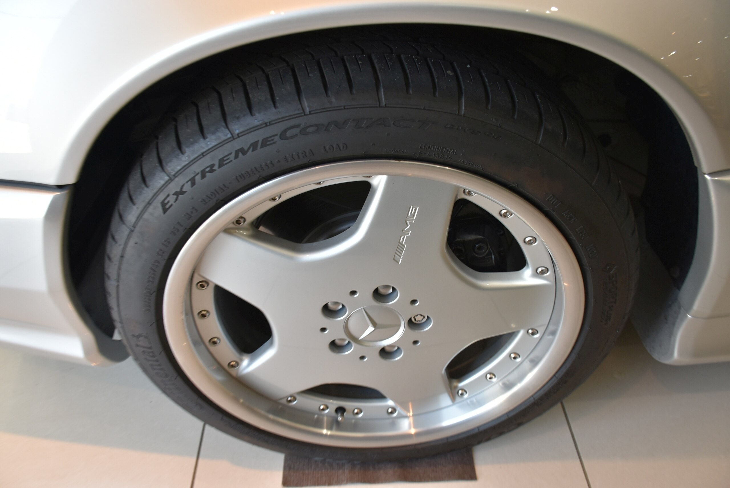 2000 Mercedes Benz SL500 — Photo 12 / 14