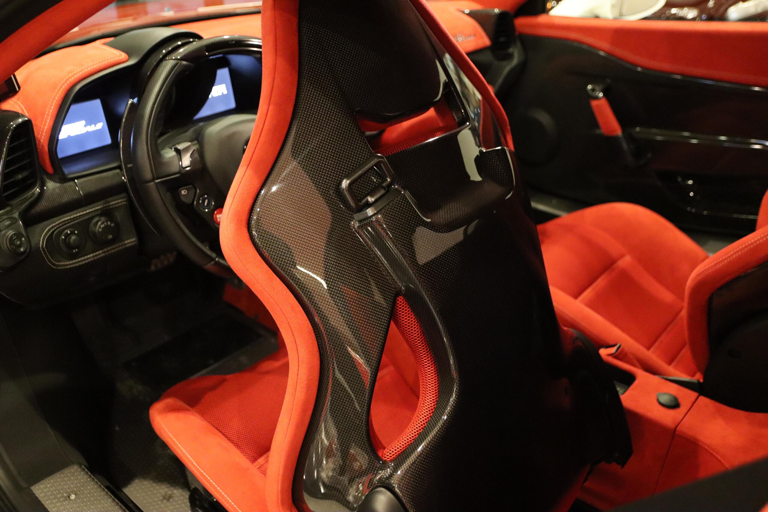 2015 Ferrari 458 Speciale — Photo 9 / 21