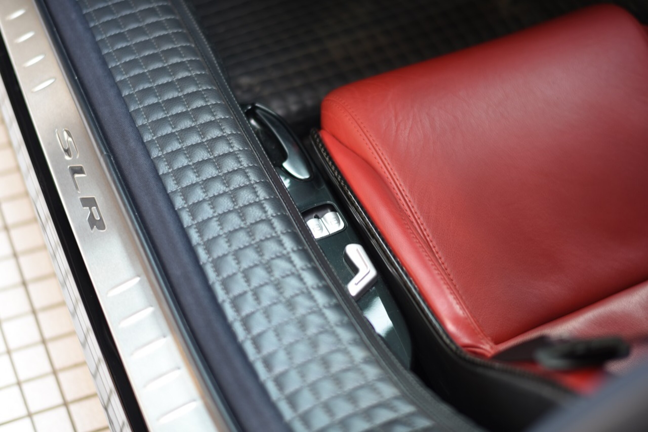 2006 Mercedes Benz SLR McLaren — Photo 10 / 14