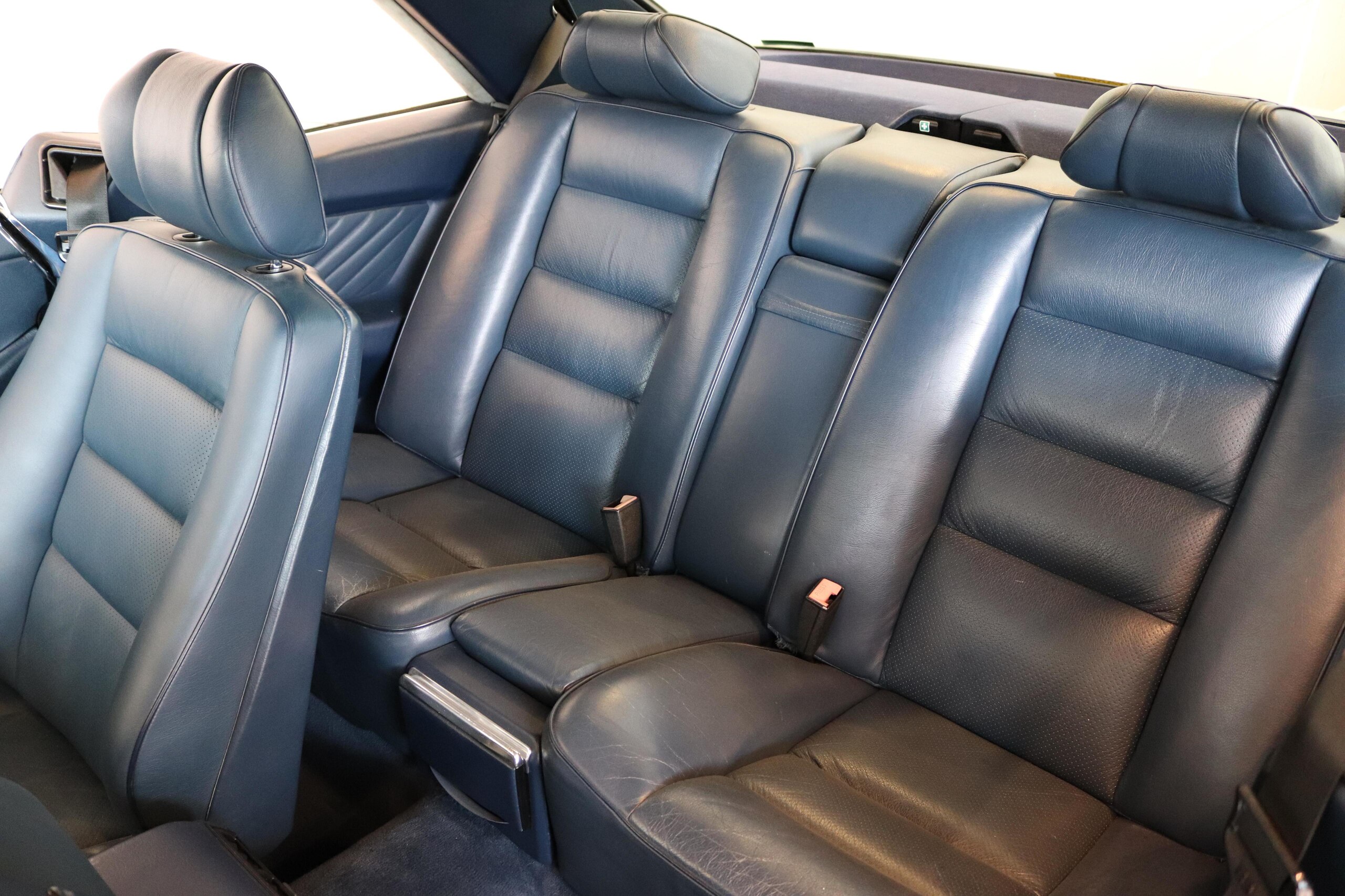 1990 Mercedes Benz 560SEC — Photo 20 / 22