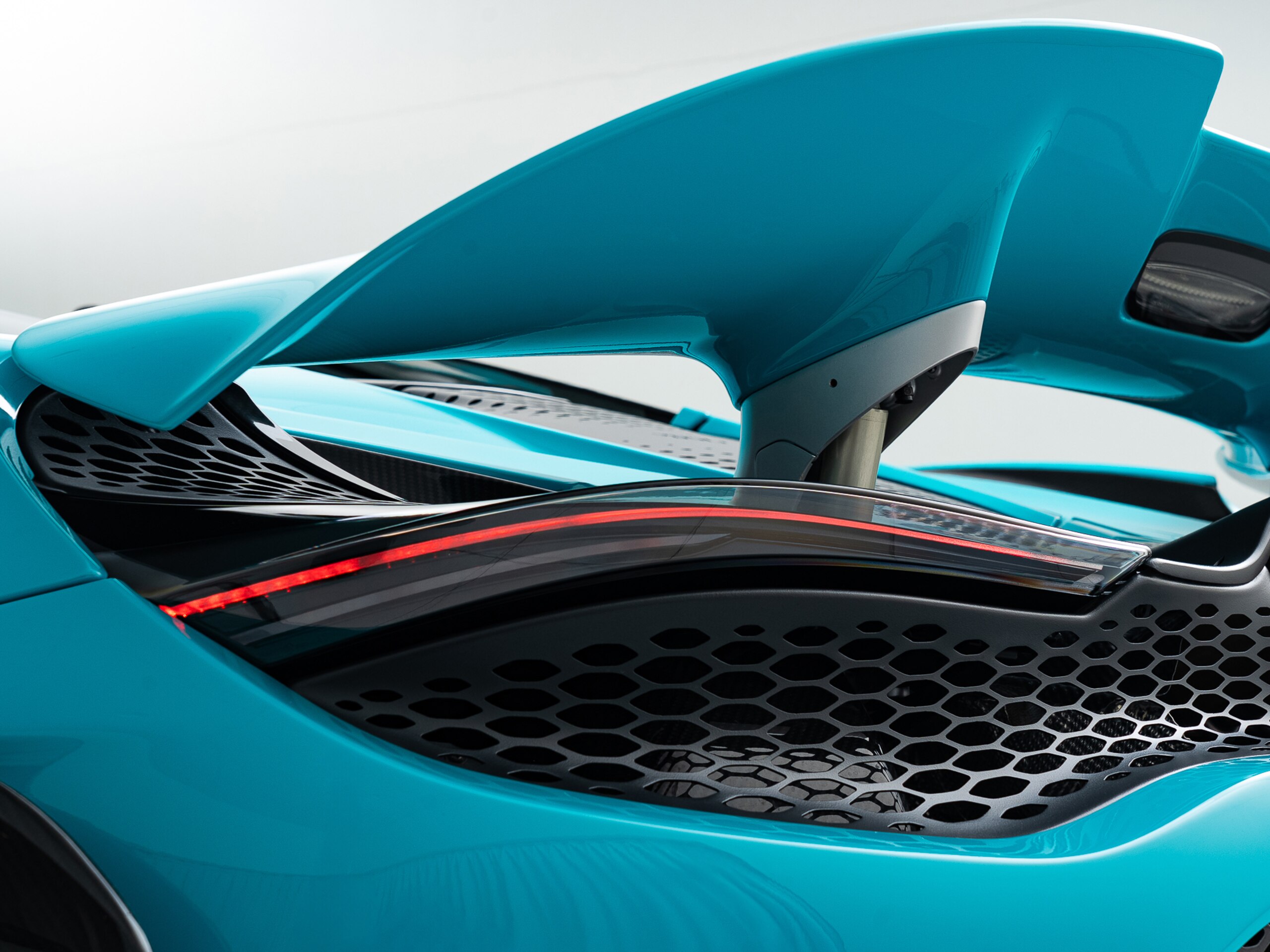 2022 McLaren 765LT Spider — Photo 21 / 59