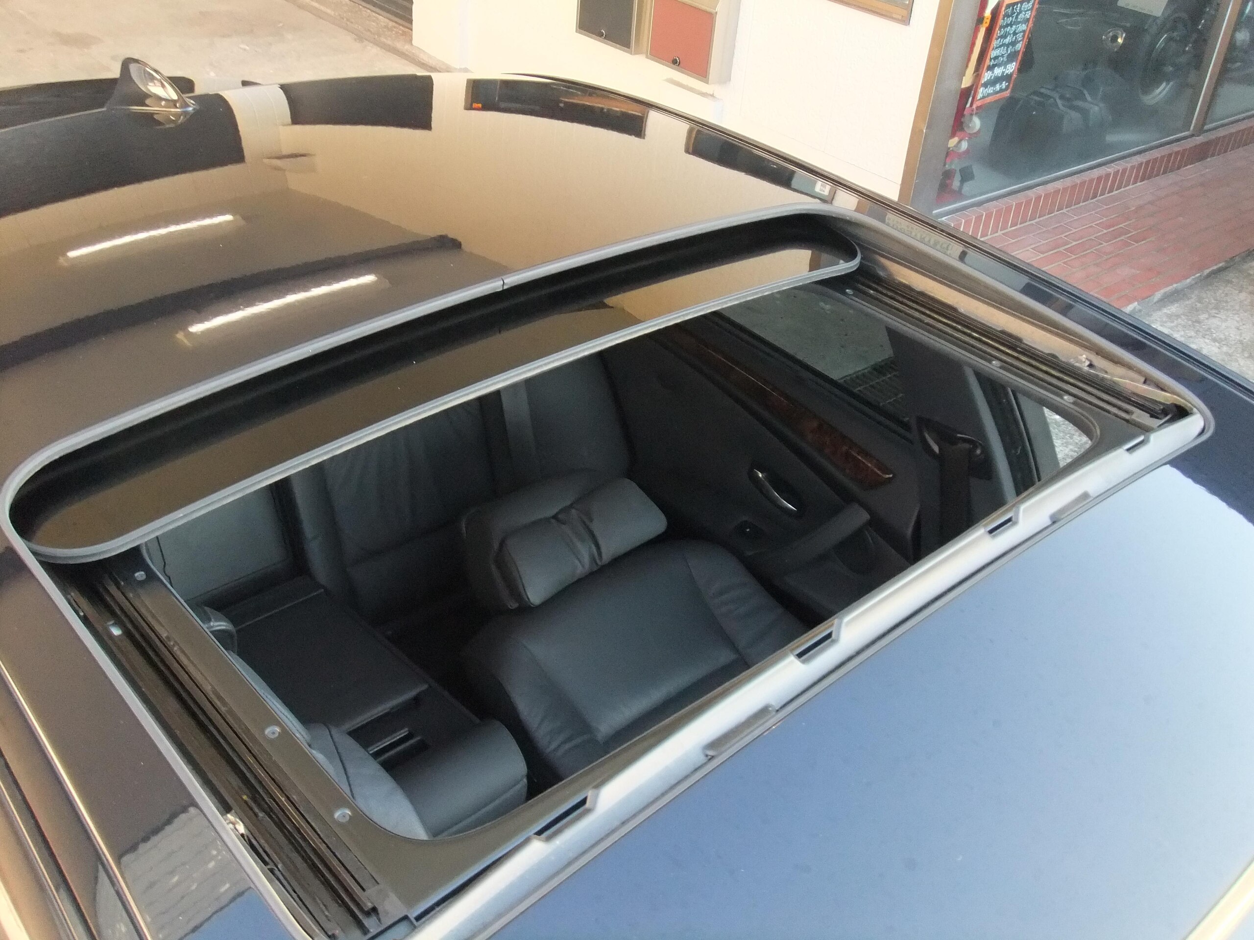 2007 BMW 550i M Sport — Photo 9 / 15