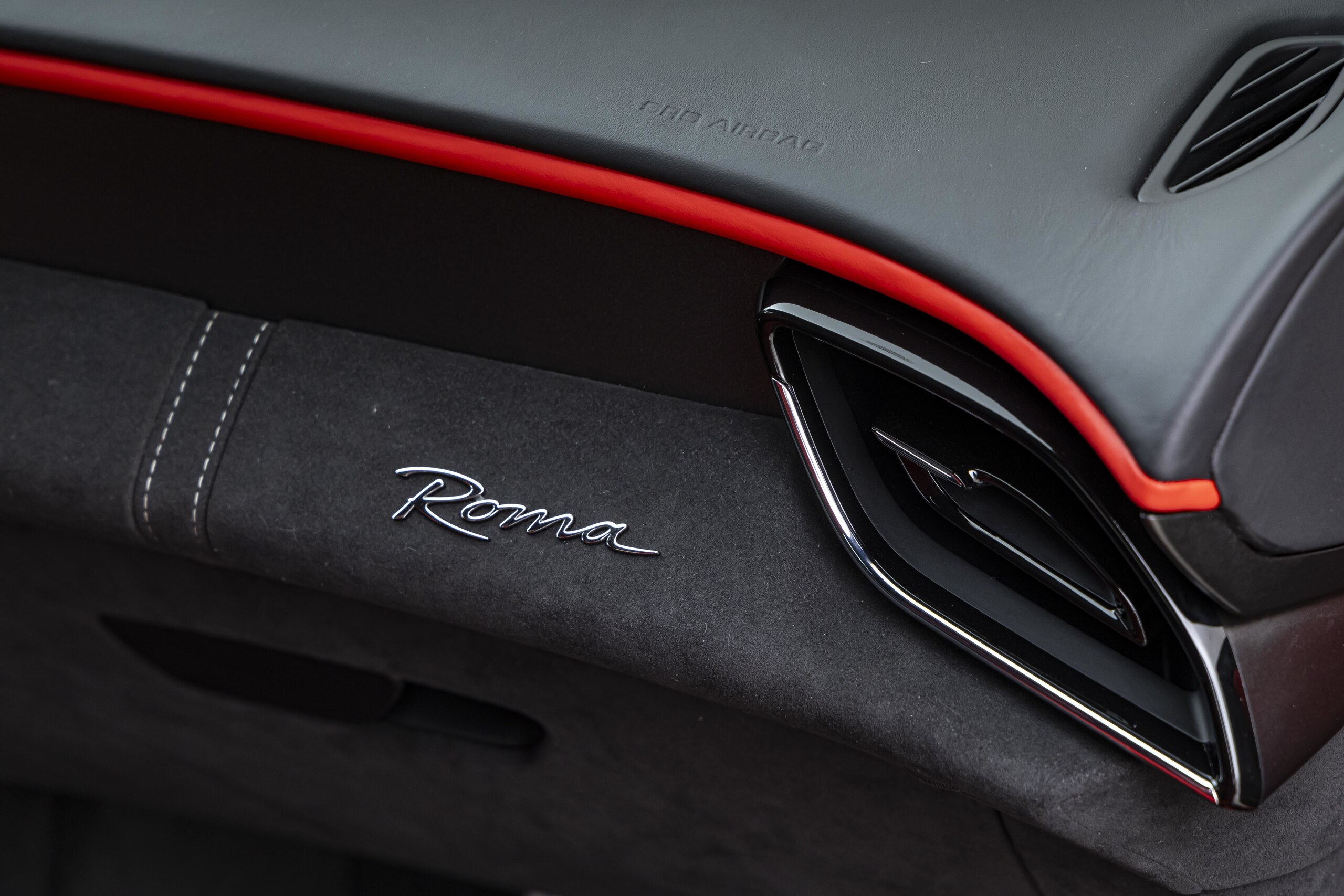 2021 Ferrari Roma — Photo 9 / 26