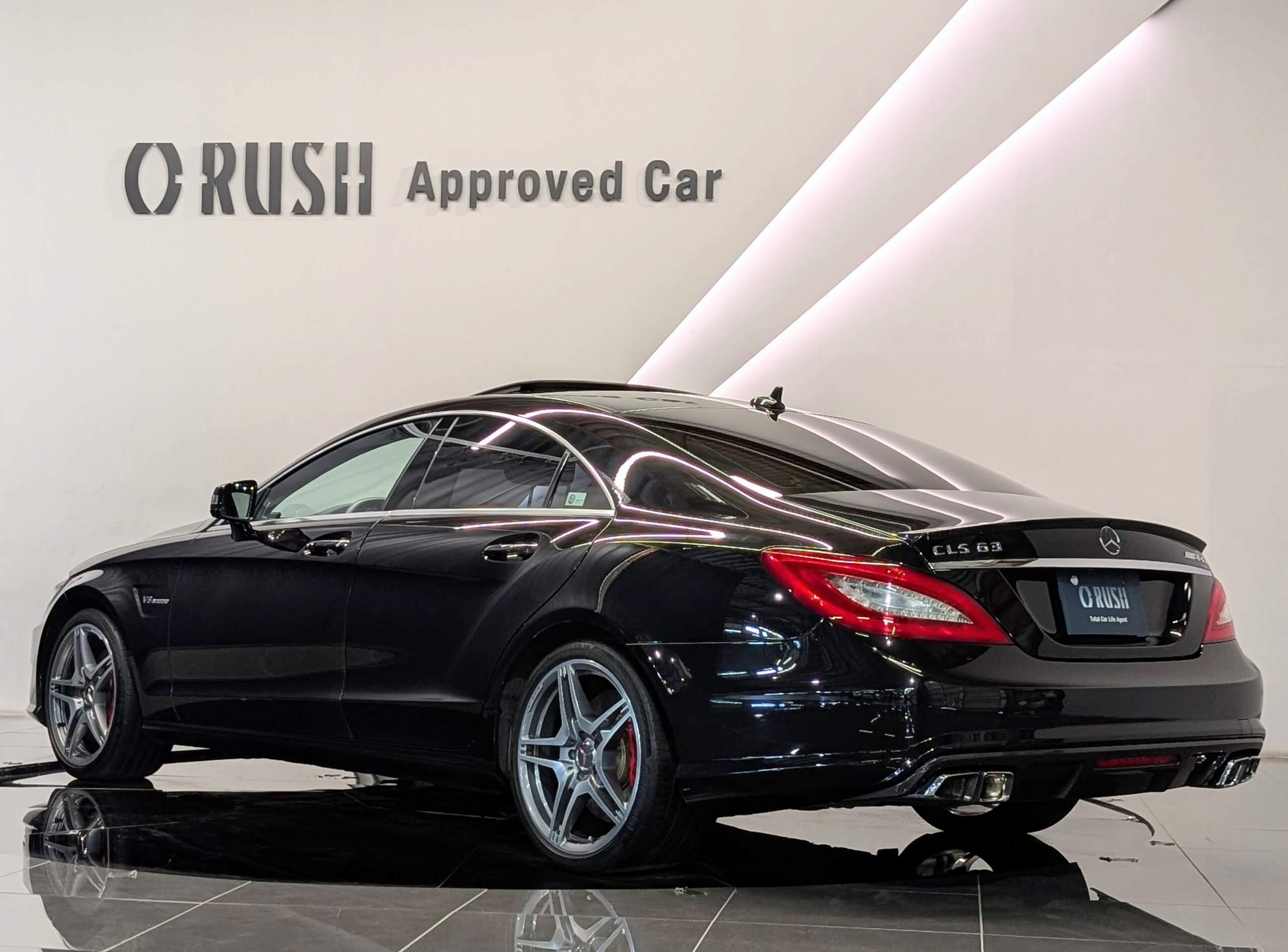 2012 Mercedes Benz CLS63 AMG — Photo 10 / 38