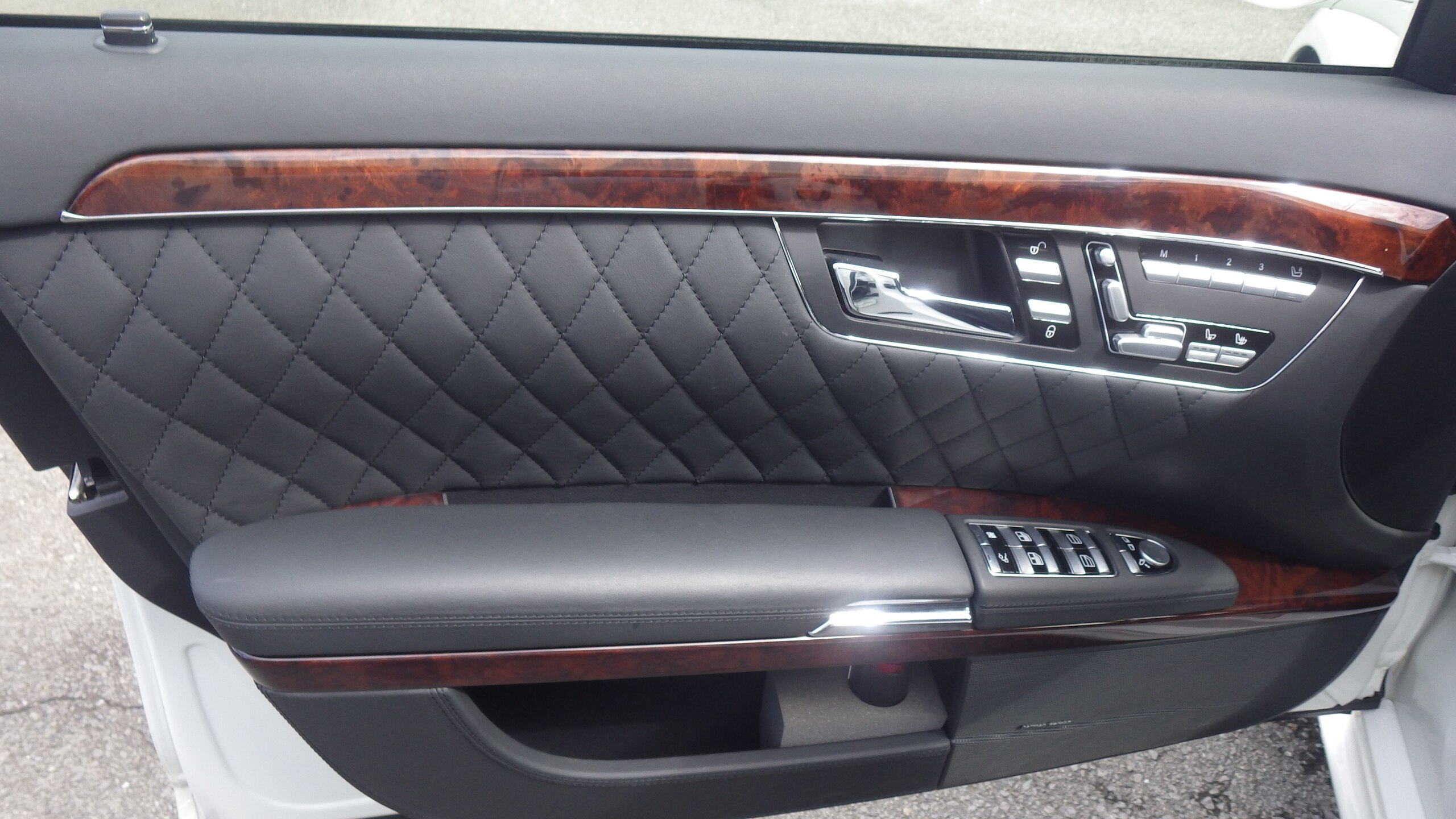 2008 Mercedes Benz S65 AMG Long — Photo 8 / 23