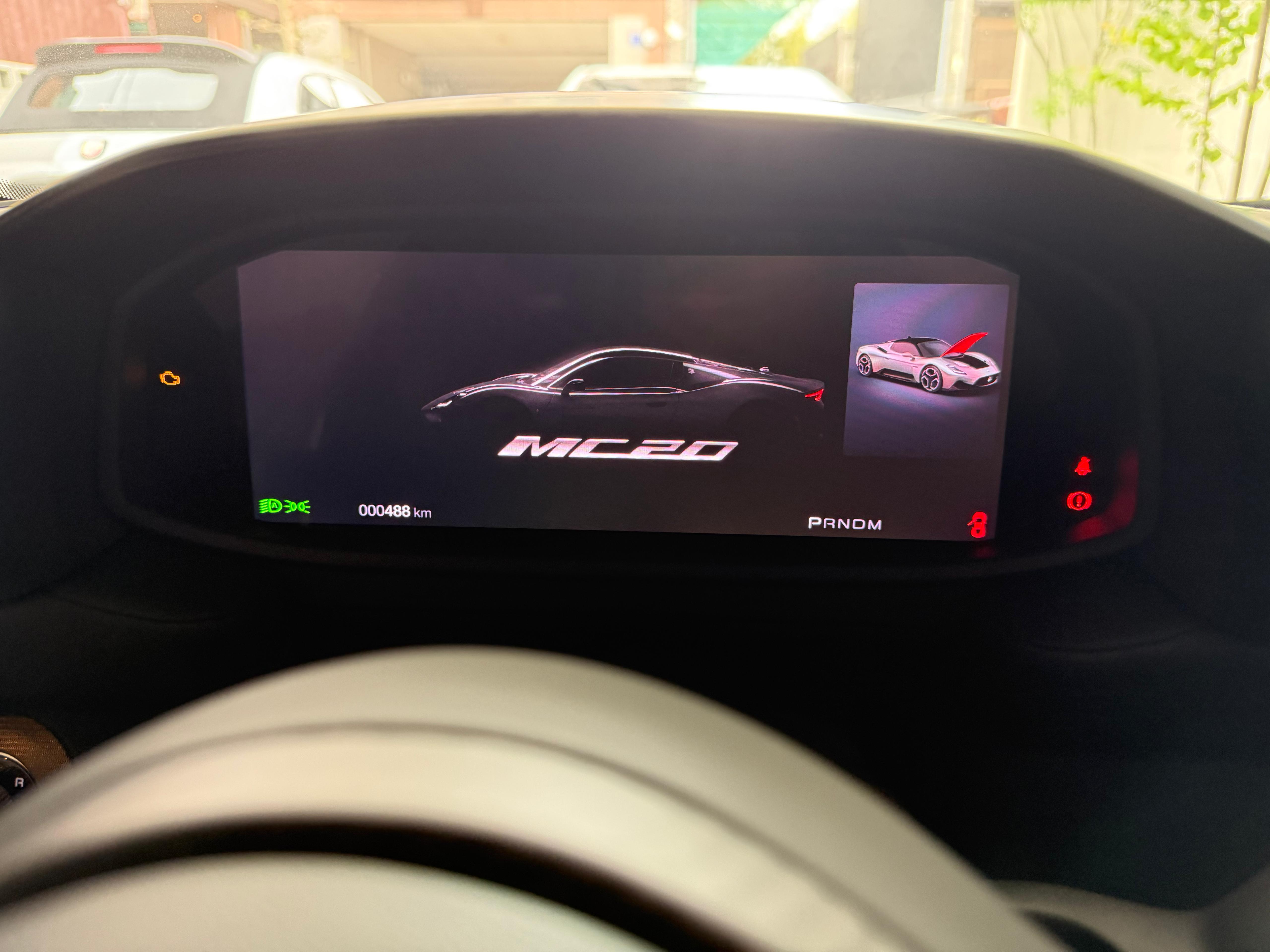 2022 Maserati MC20 — Photo 14 / 18