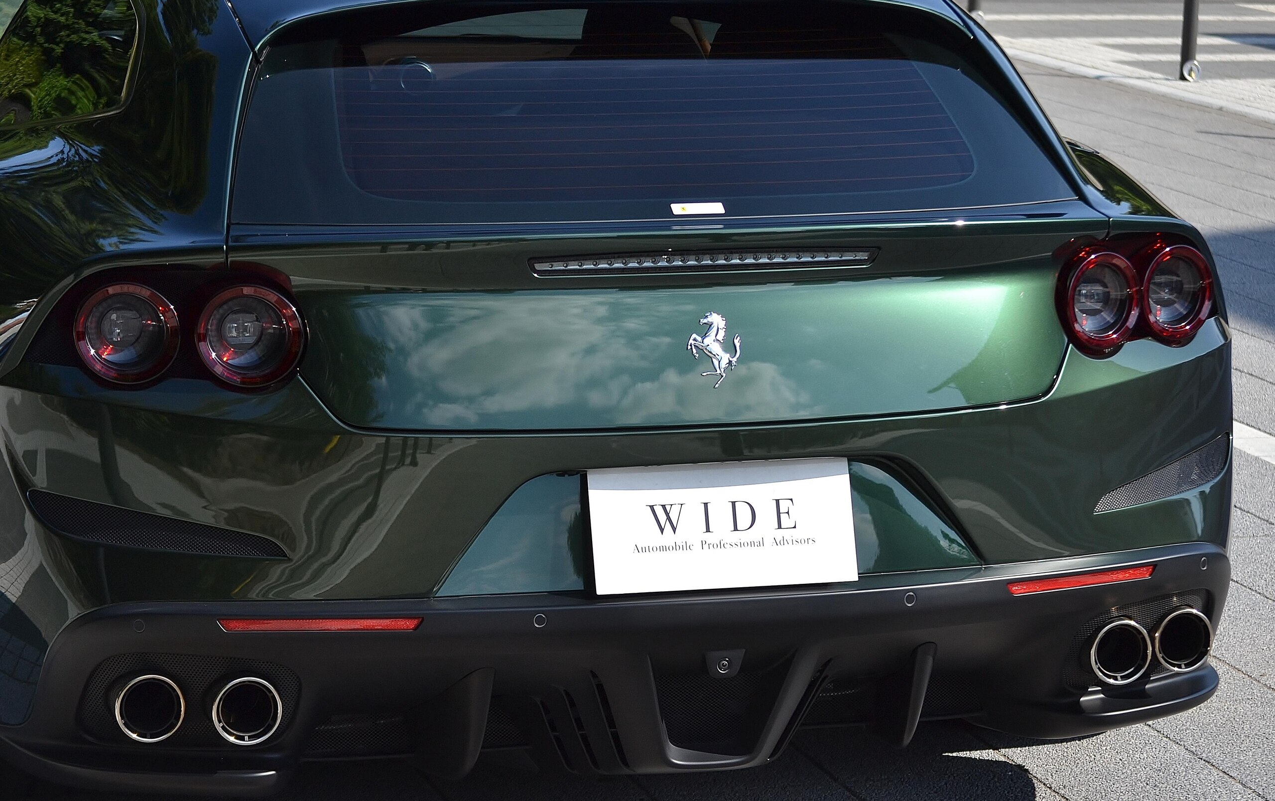 2019 Ferrari GTC4Lusso — Photo 16 / 34