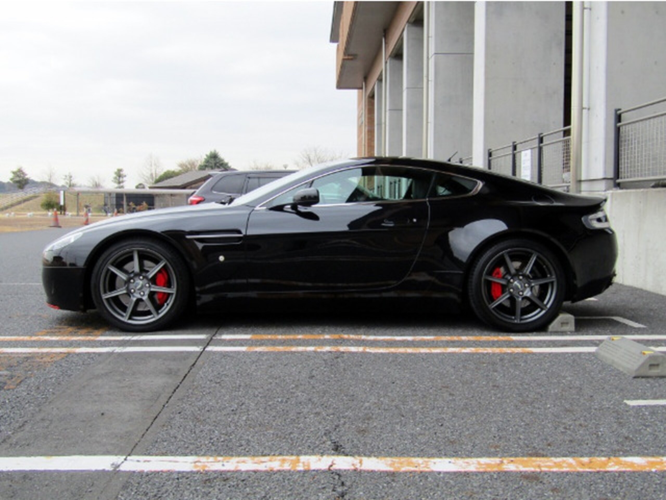 2006 Aston Martin Vantage — Photo 7 / 15