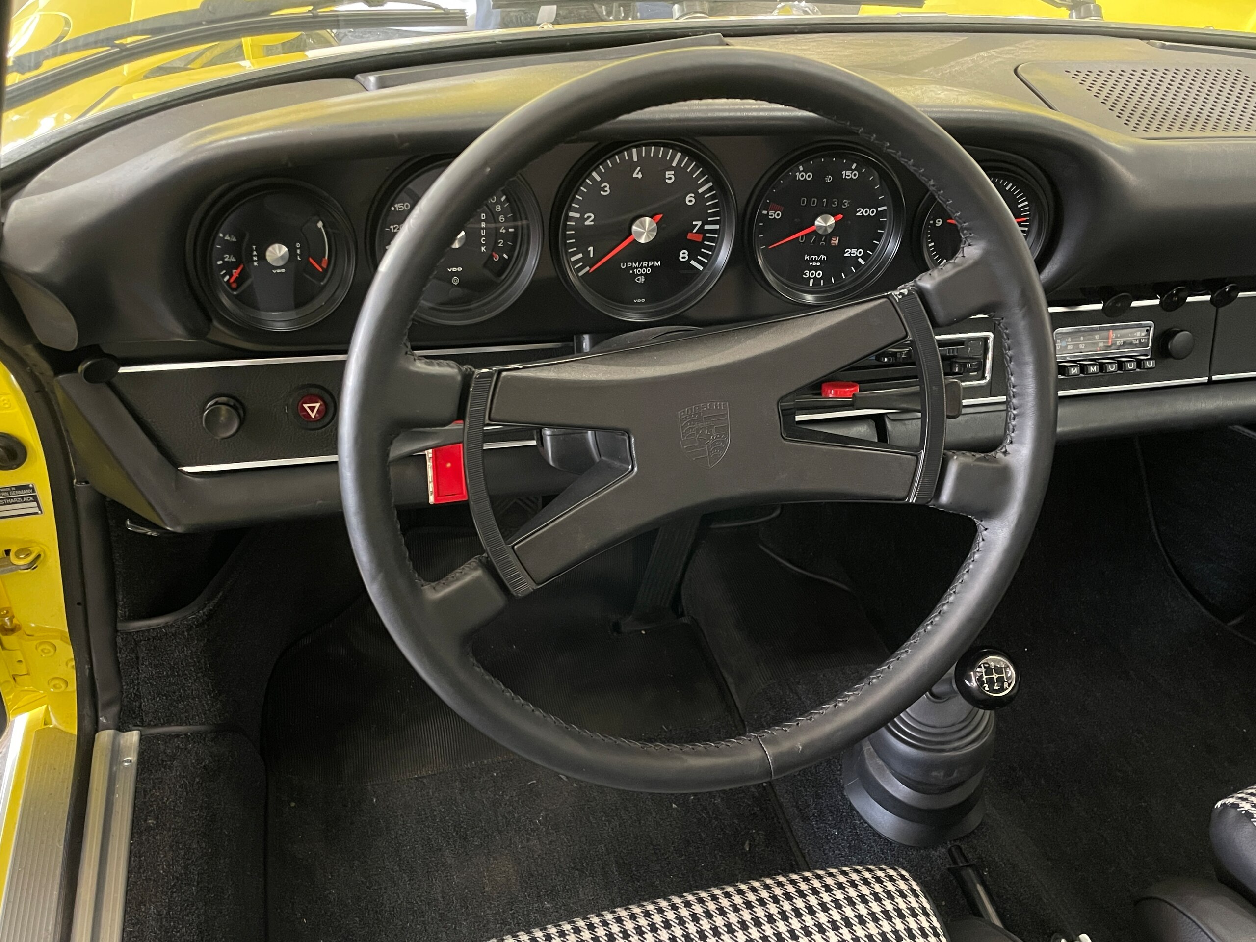 1973 Porsche 911 Carrera RS 2.7 — Photo 8 / 13