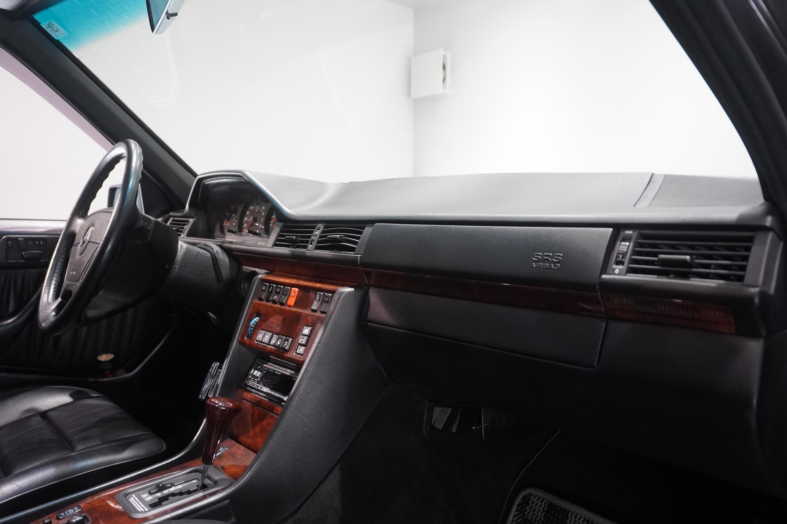 1993 Mercedes Benz 500E — Photo 14 / 23