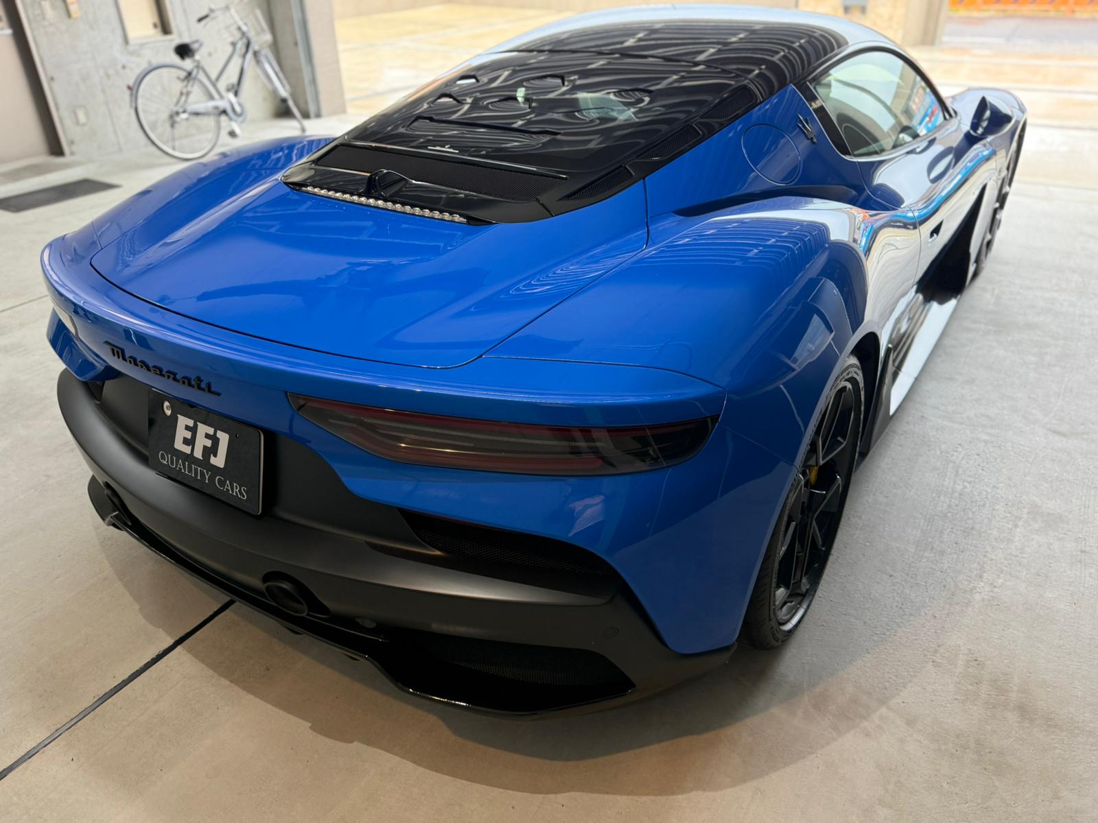 2022 Maserati MC20 — Photo 6 / 12