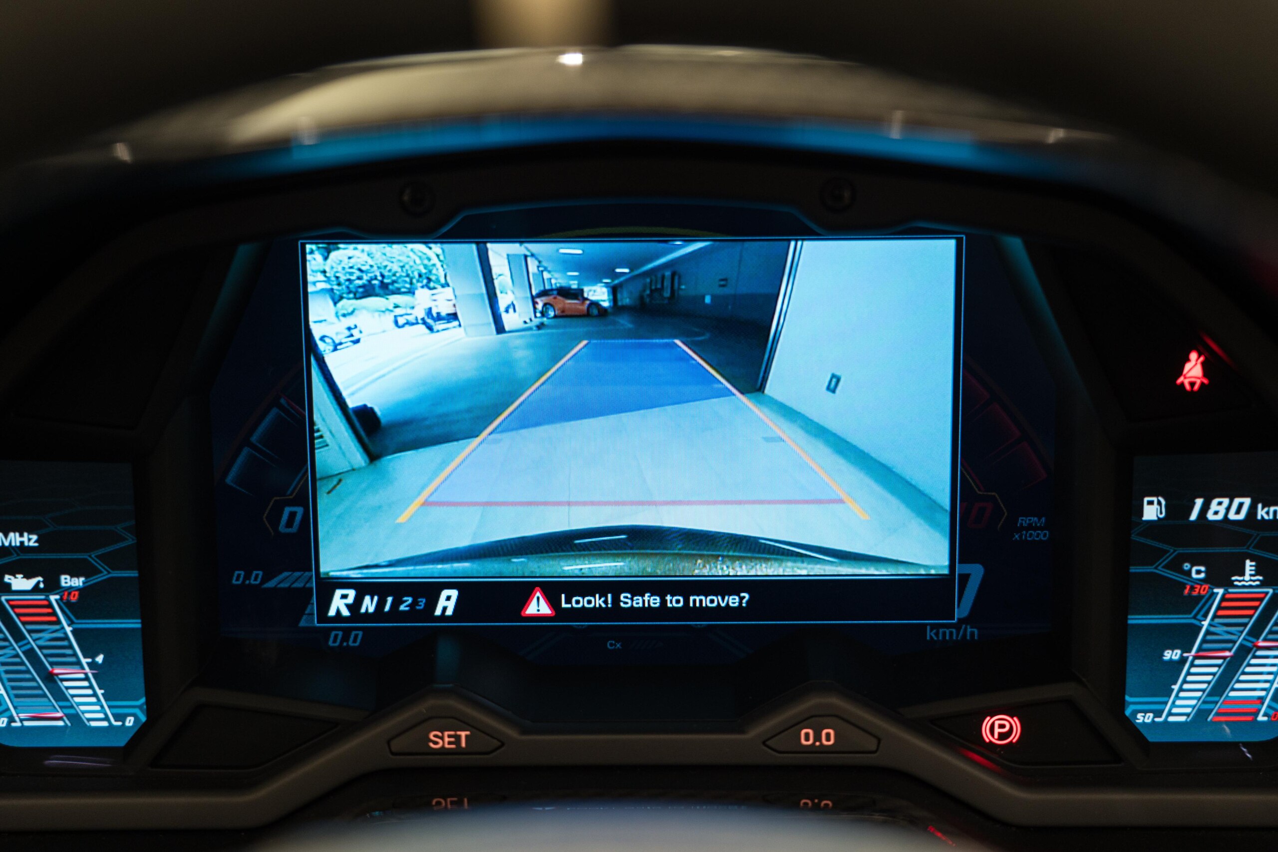 2021 Lamborghini Aventador SVJ Roadster — Photo 25 / 27