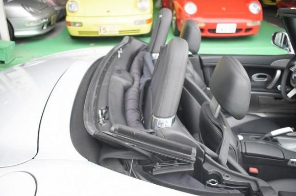 2000 BMW Z8 — Photo 13 / 25