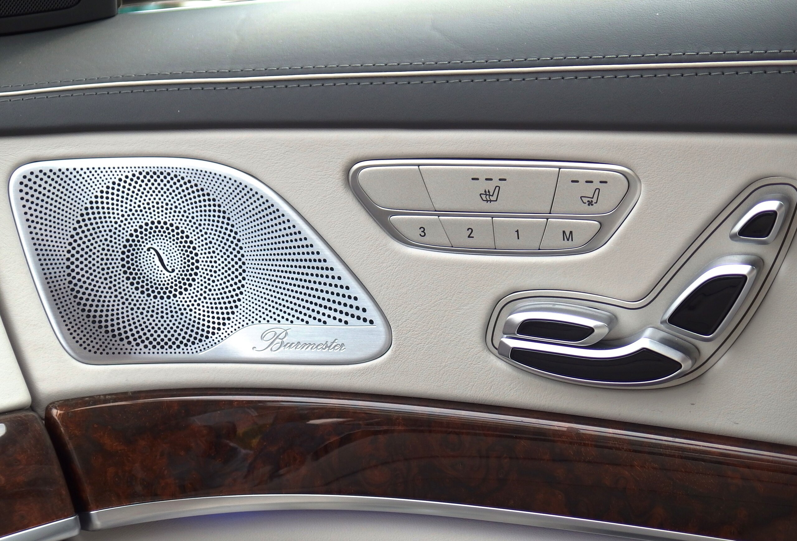 2014 Mercedes Benz S63 AMG 4Matic Long — Photo 8 / 17