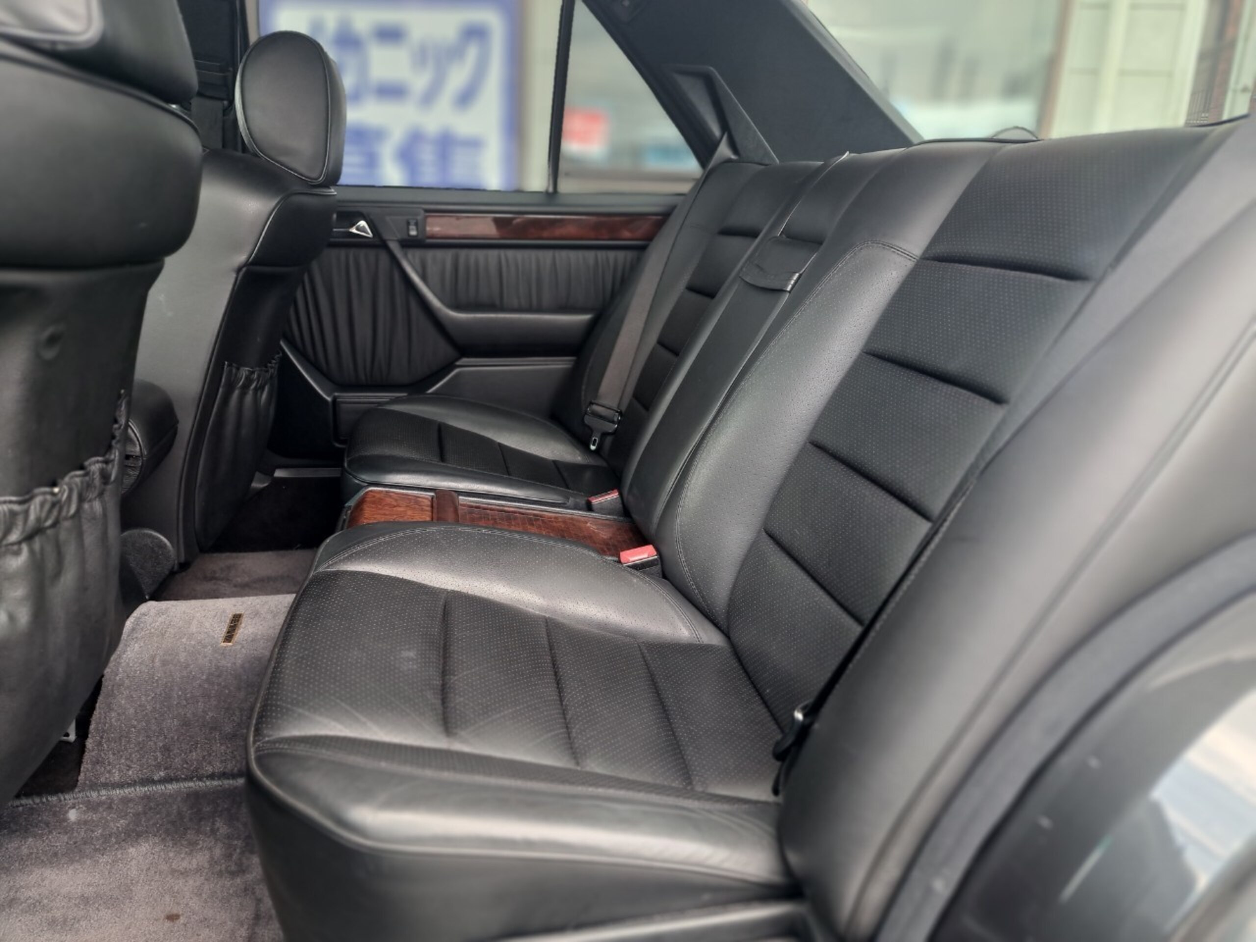 1992 Mercedes Benz E500 — Photo 14 / 17