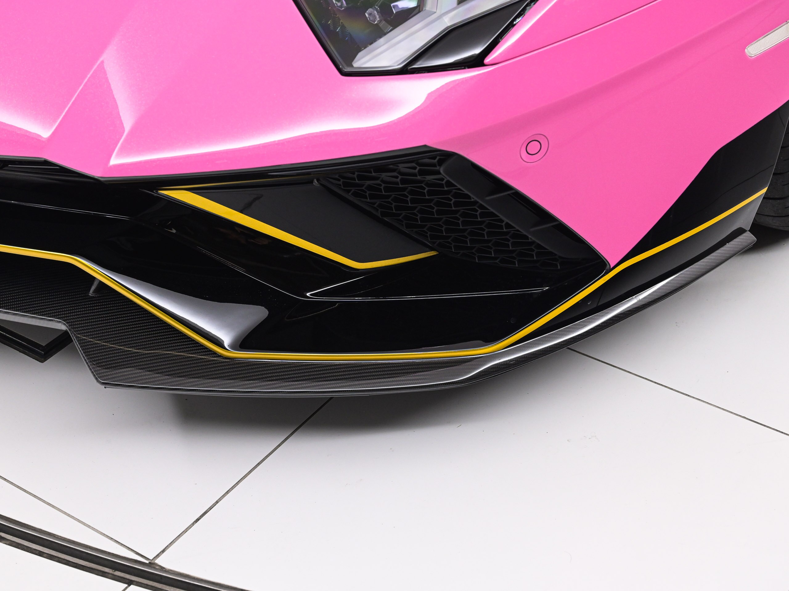 2022 Lamborghini Aventador Roadster LP780-4 Ultimae — Photo 10 / 25