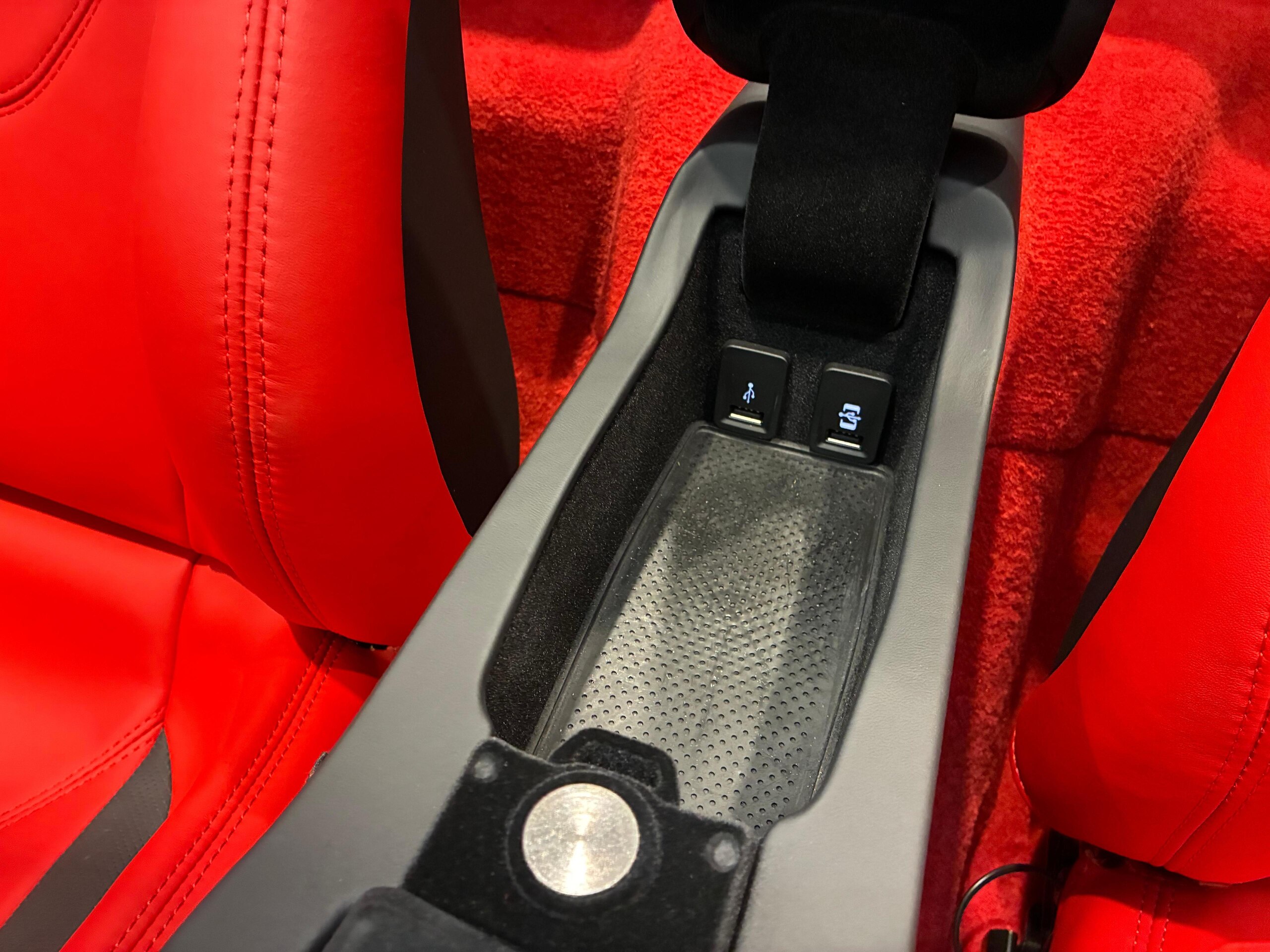 2025 Ferrari 296GTS — Photo 67 / 76