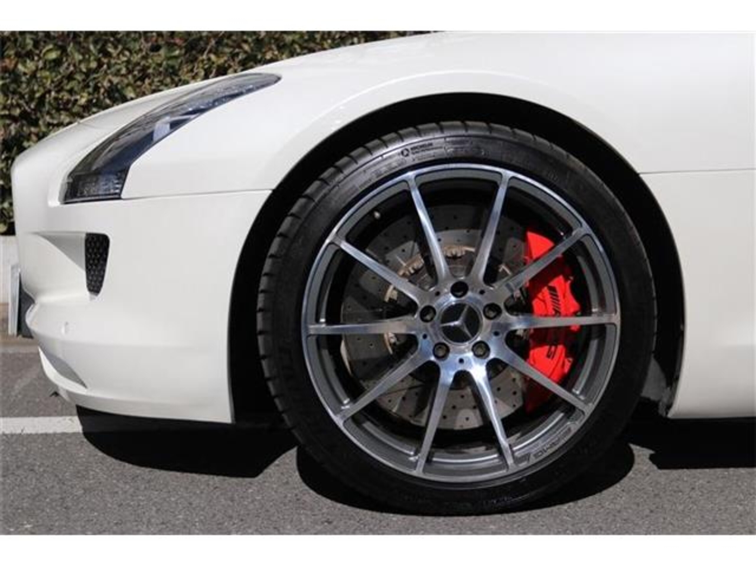 2013 Mercedes Benz SLS AMG Roadster — Photo 12 / 15