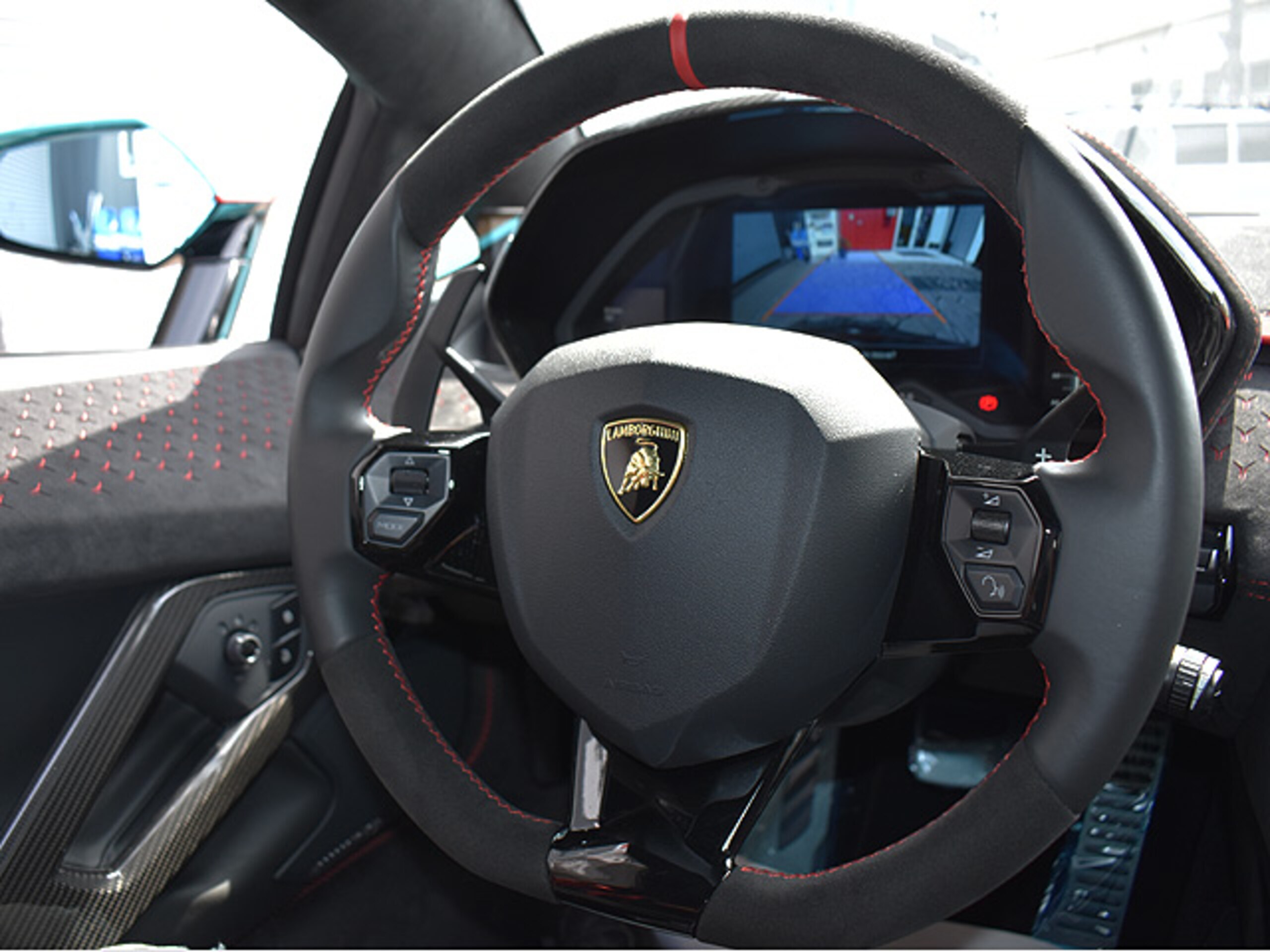 2022 Lamborghini Aventador Roadster LP780-4 Ultimae — Photo 7 / 38