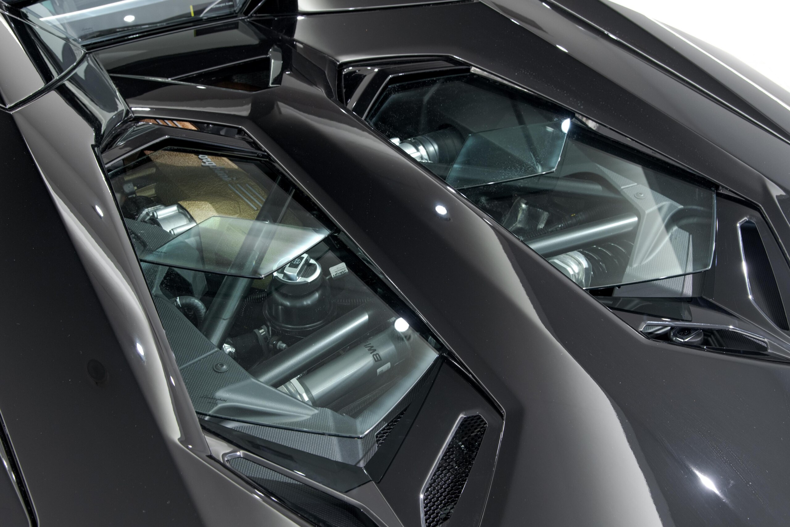 2022 Lamborghini Aventador Roadster LP780-4 Ultimae — Photo 15 / 39