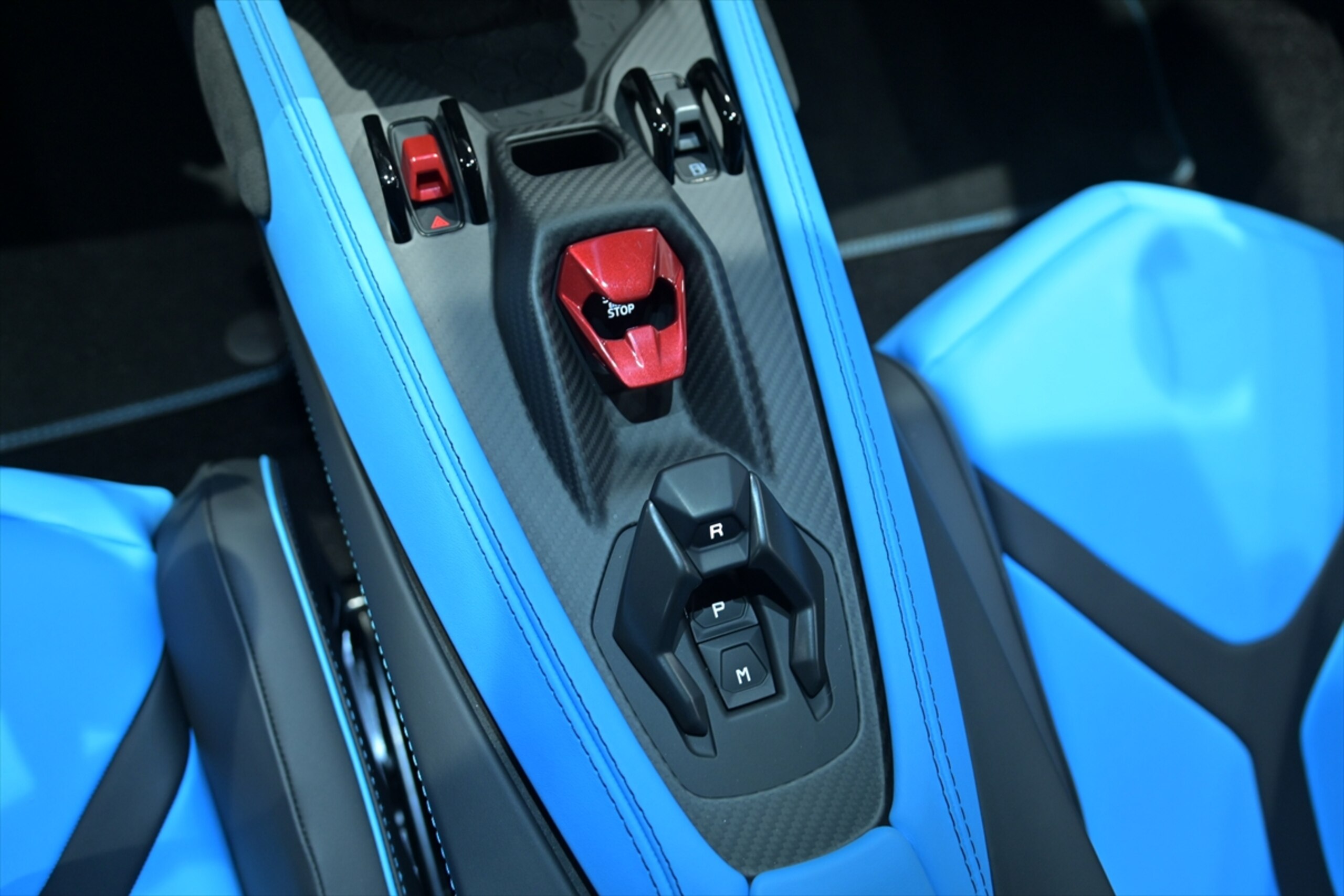 2024 Lamborghini Revuelto — Photo 11 / 21