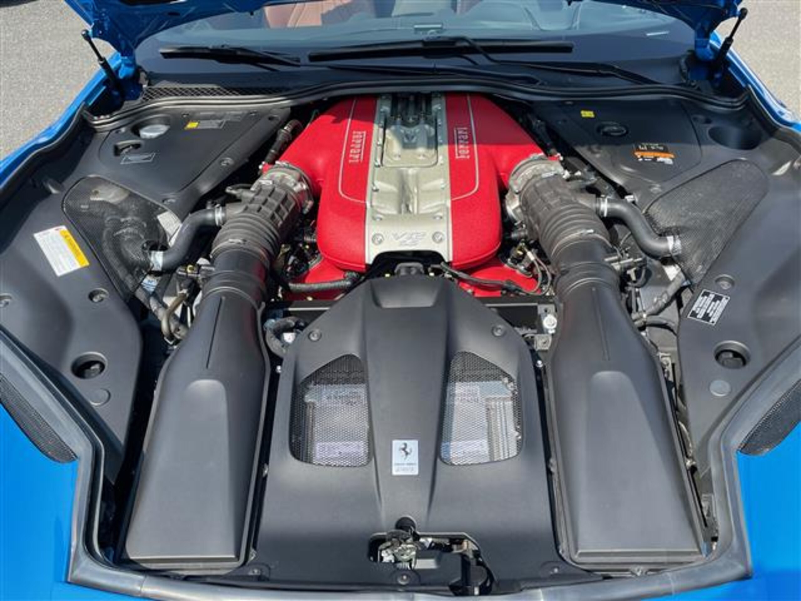 2022 Ferrari 812GTS — Photo 15 / 17