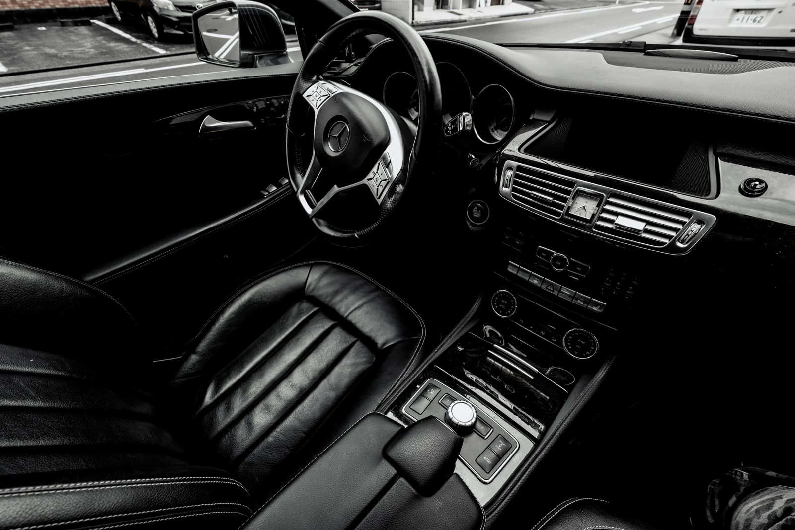 2012 Mercedes Benz CLS350 AMG — Photo 20 / 28