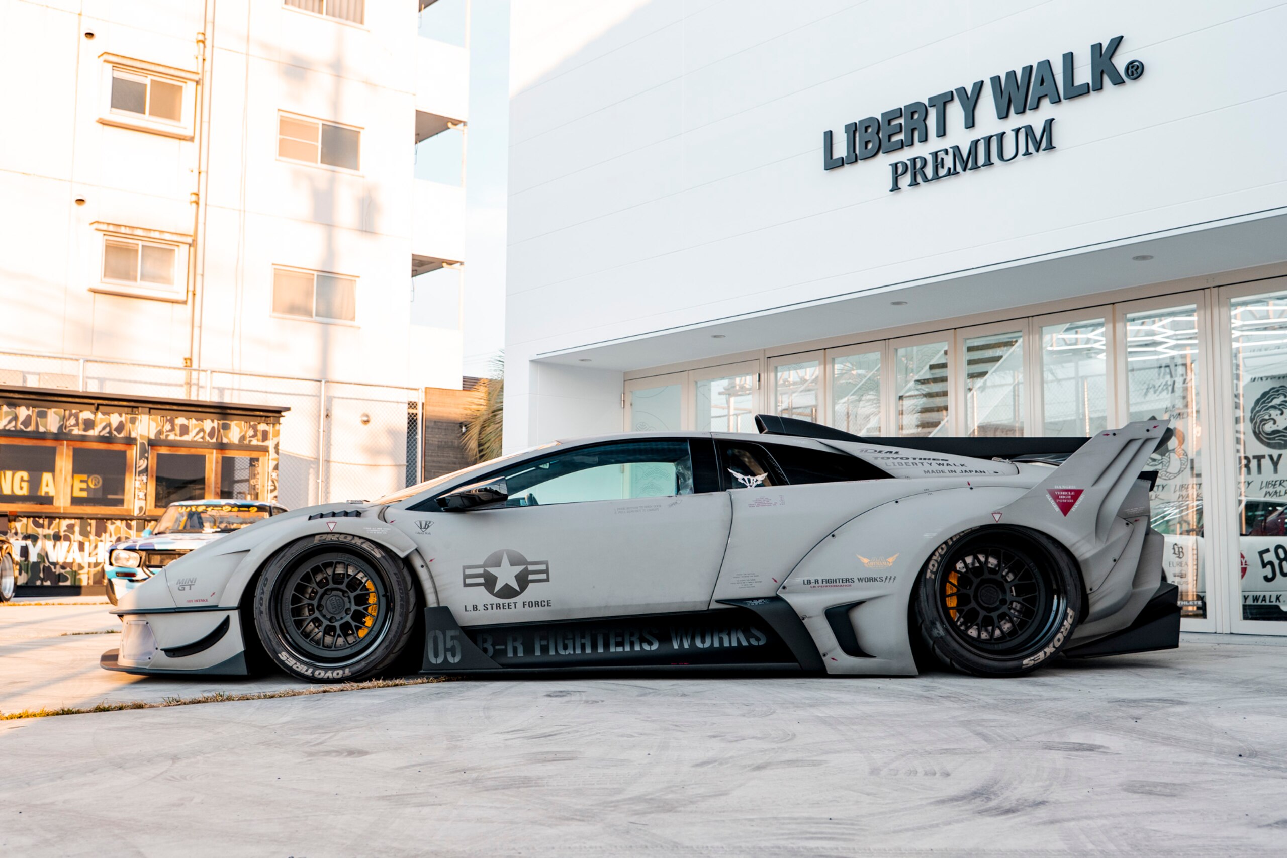2005 Lamborghini Murcielago — Photo 6 / 25