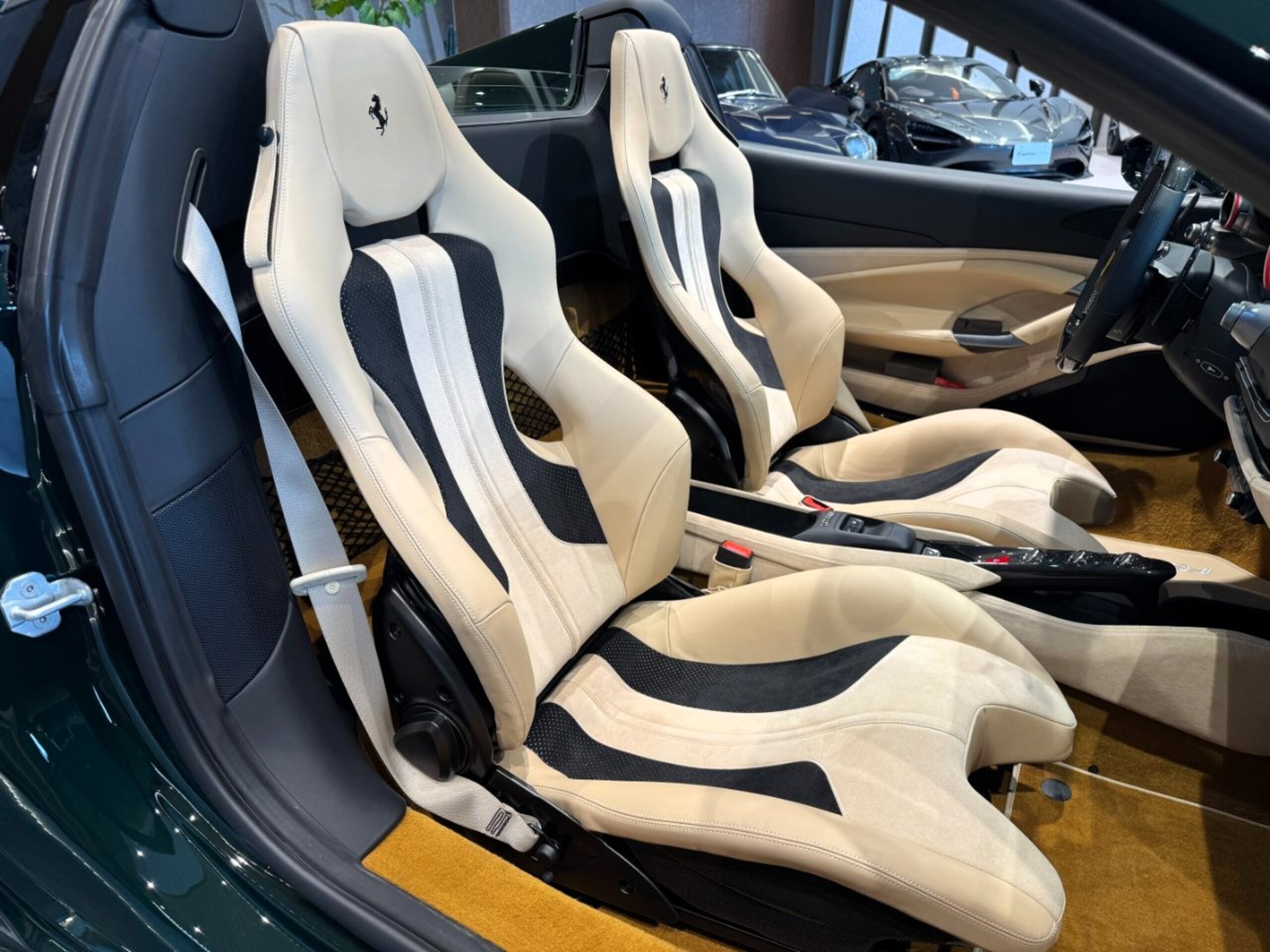 2022 Ferrari F8 Spider — Photo 16 / 72