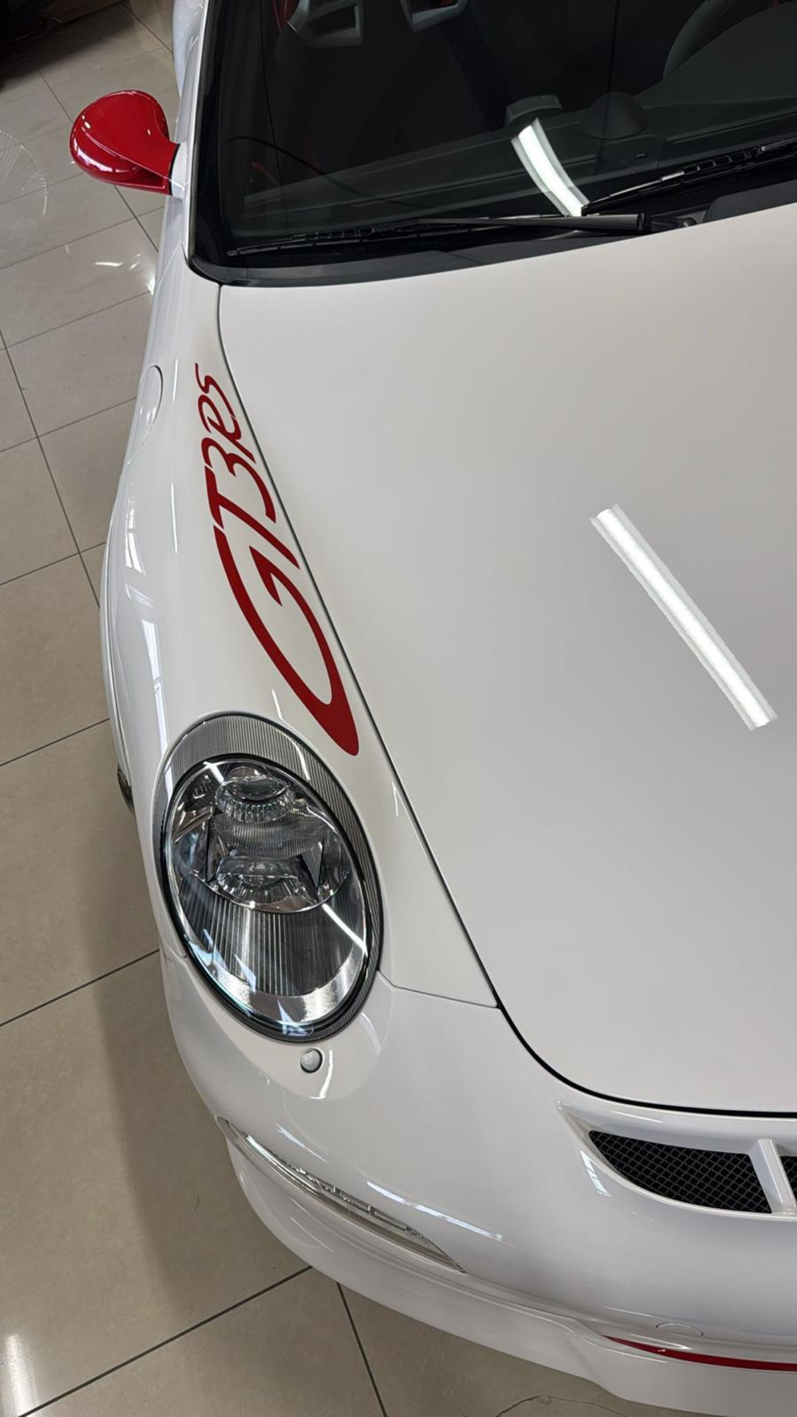 2011 Porsche 911 GT3 RS — Photo 28 / 40