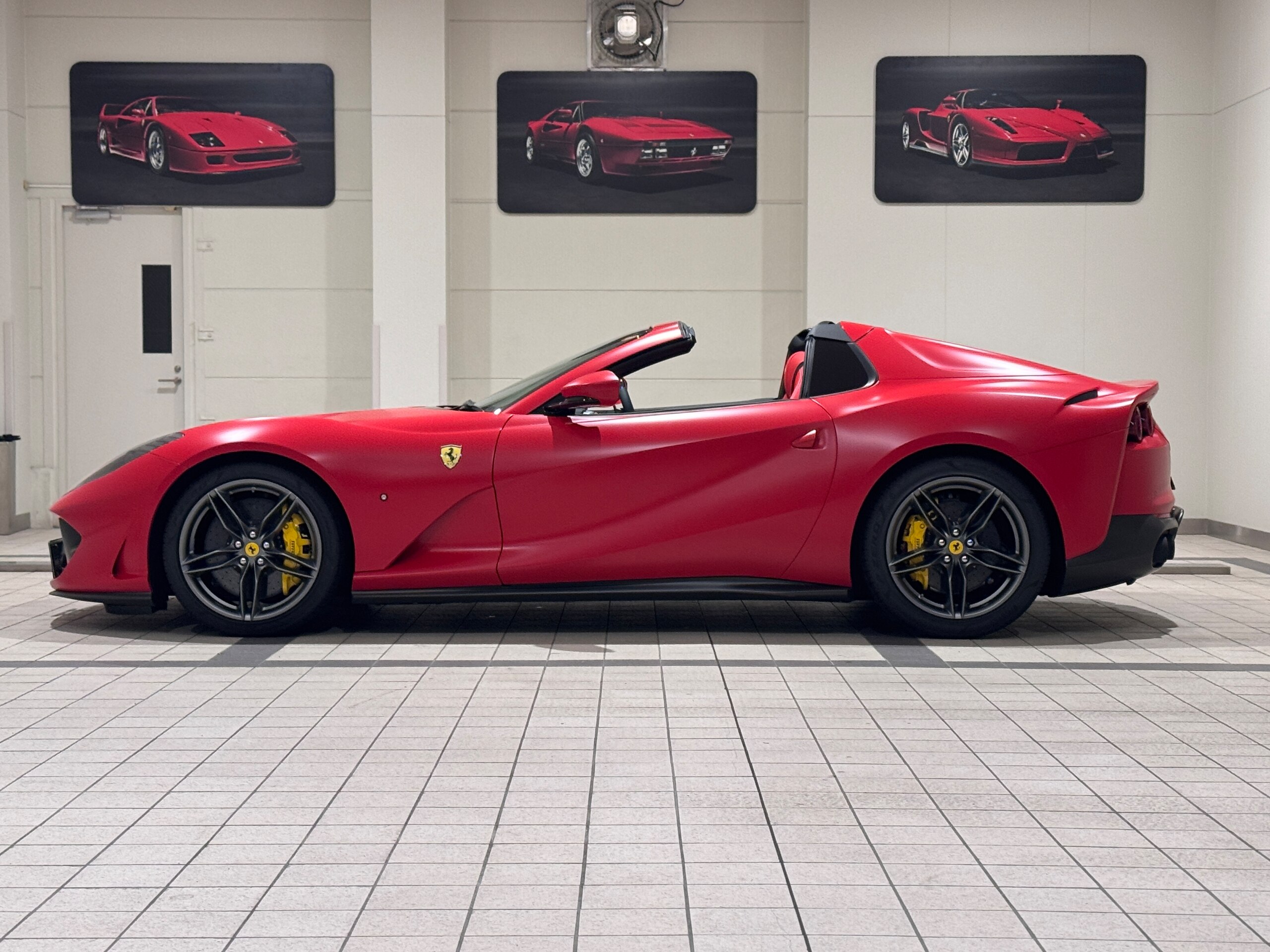2023 Ferrari 812GTS — Photo 11 / 28