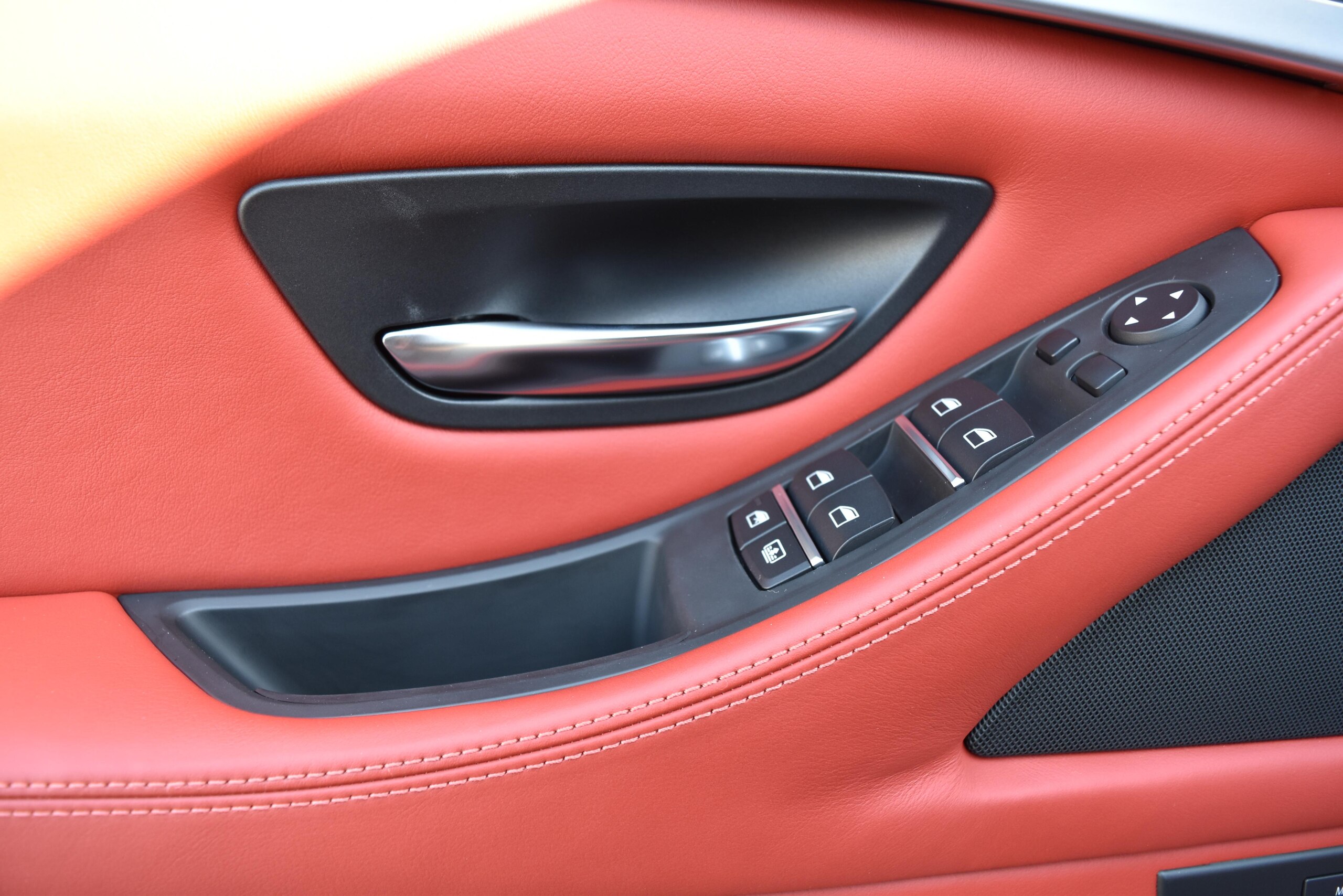 2013 BMW M5 — Photo 17 / 25