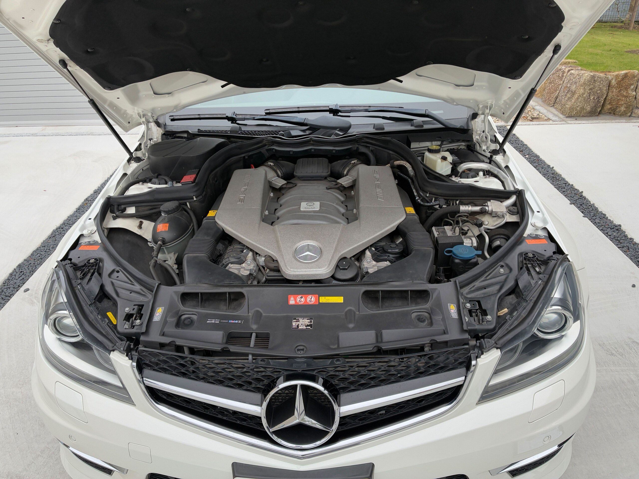 2011 Mercedes Benz C63 AMG — Photo 10 / 11