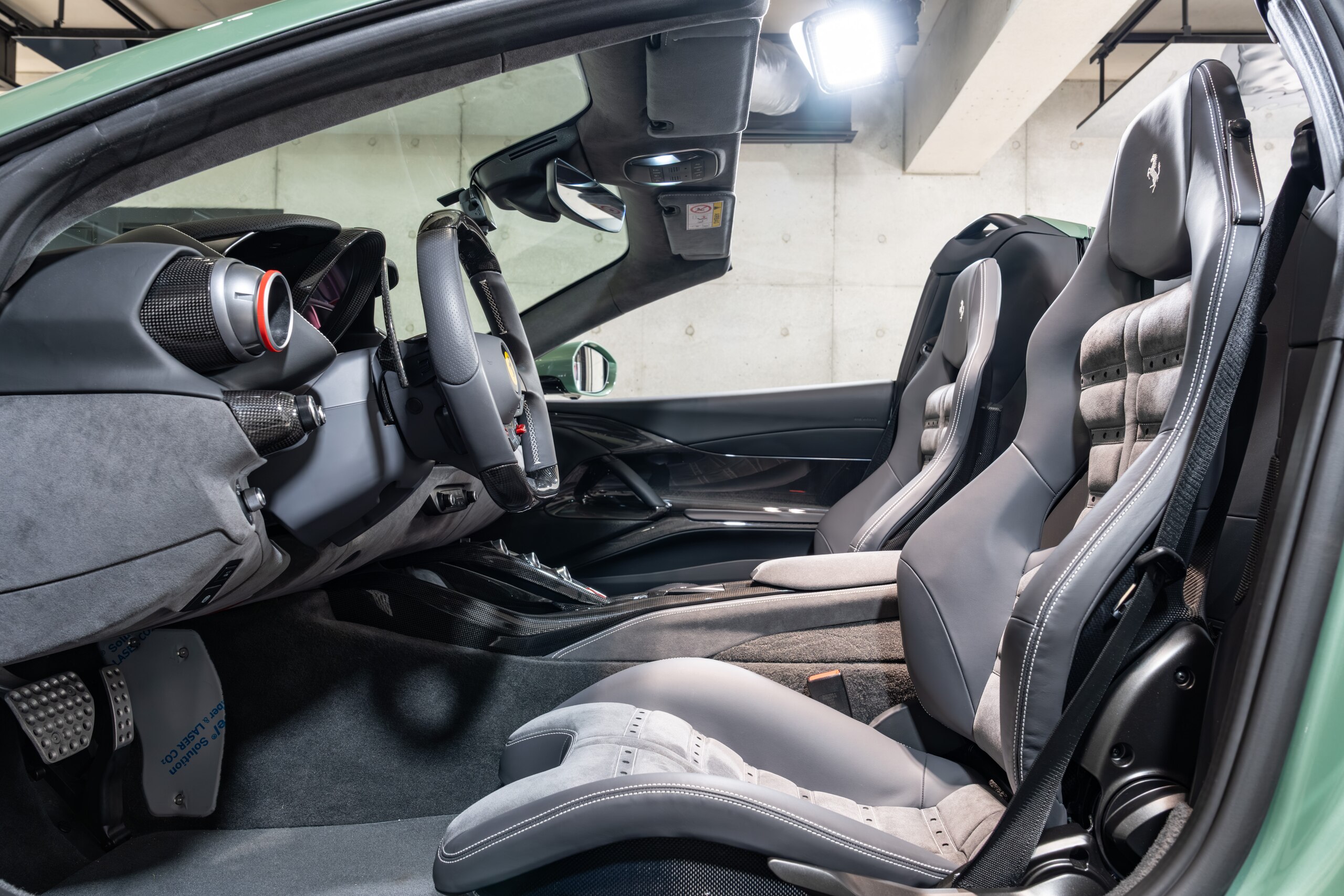 2021 Ferrari 812GTS — Photo 10 / 25