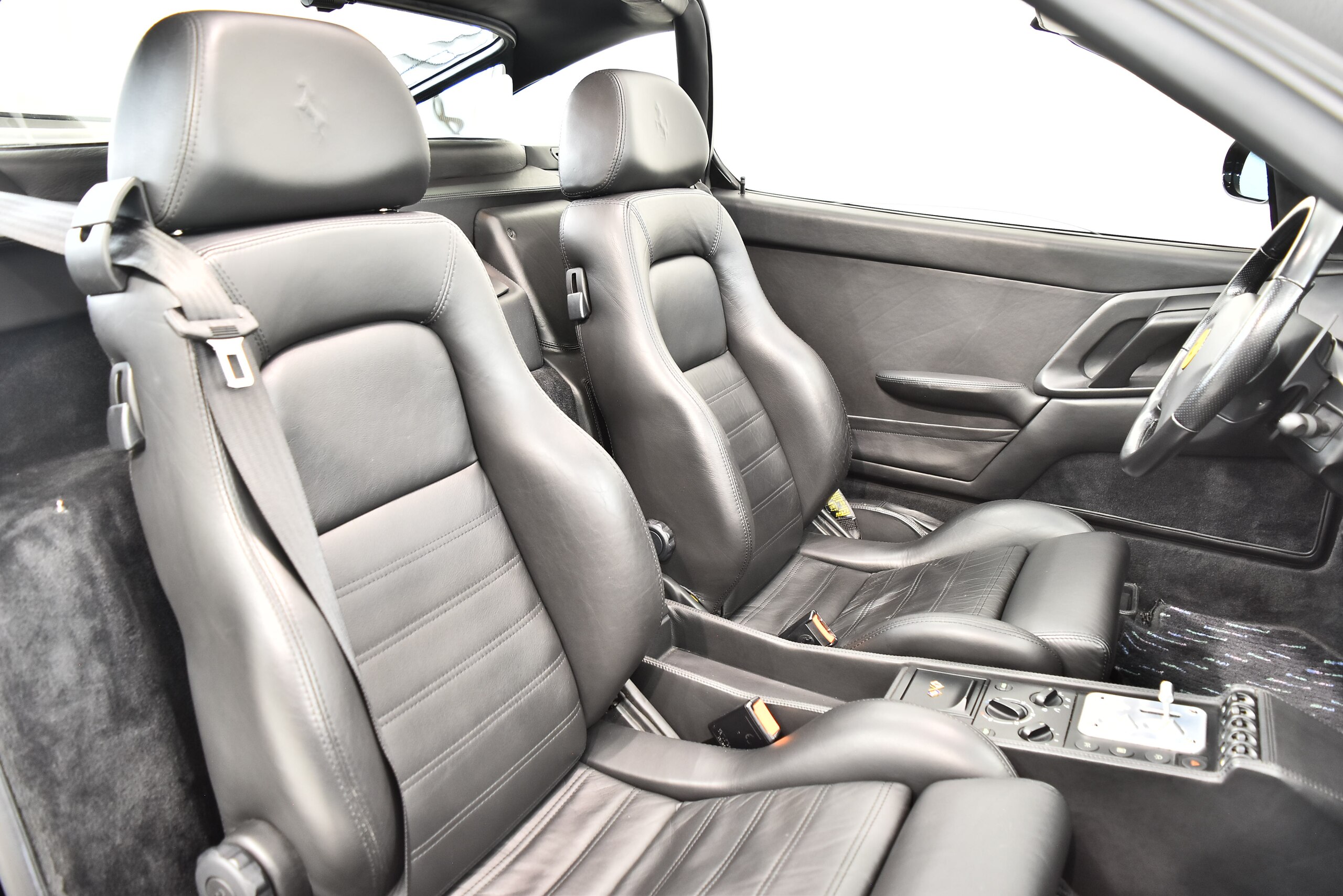 2000 Ferrari F355 GTS — Photo 13 / 17