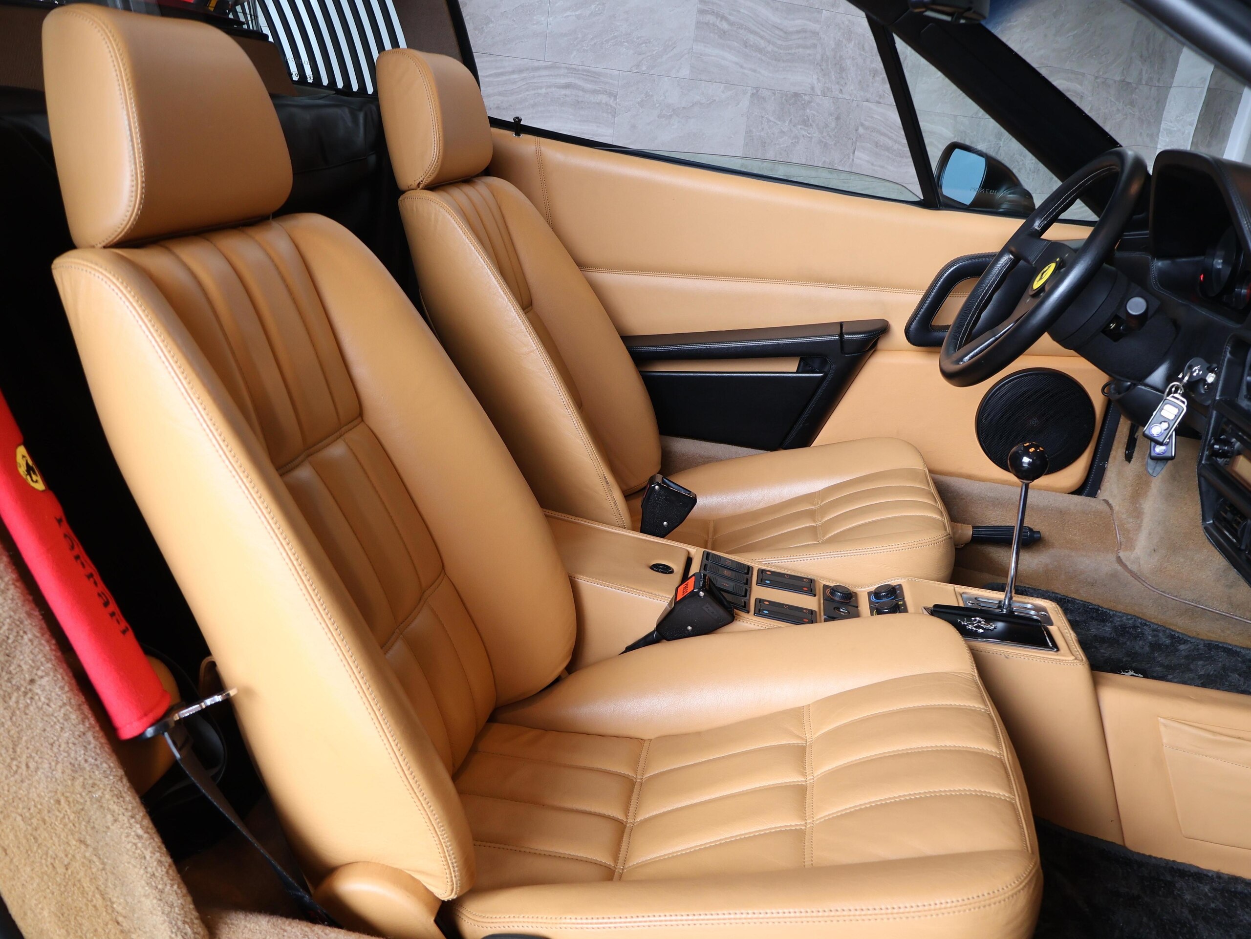 1989 Ferrari 328GTS — Photo 20 / 52