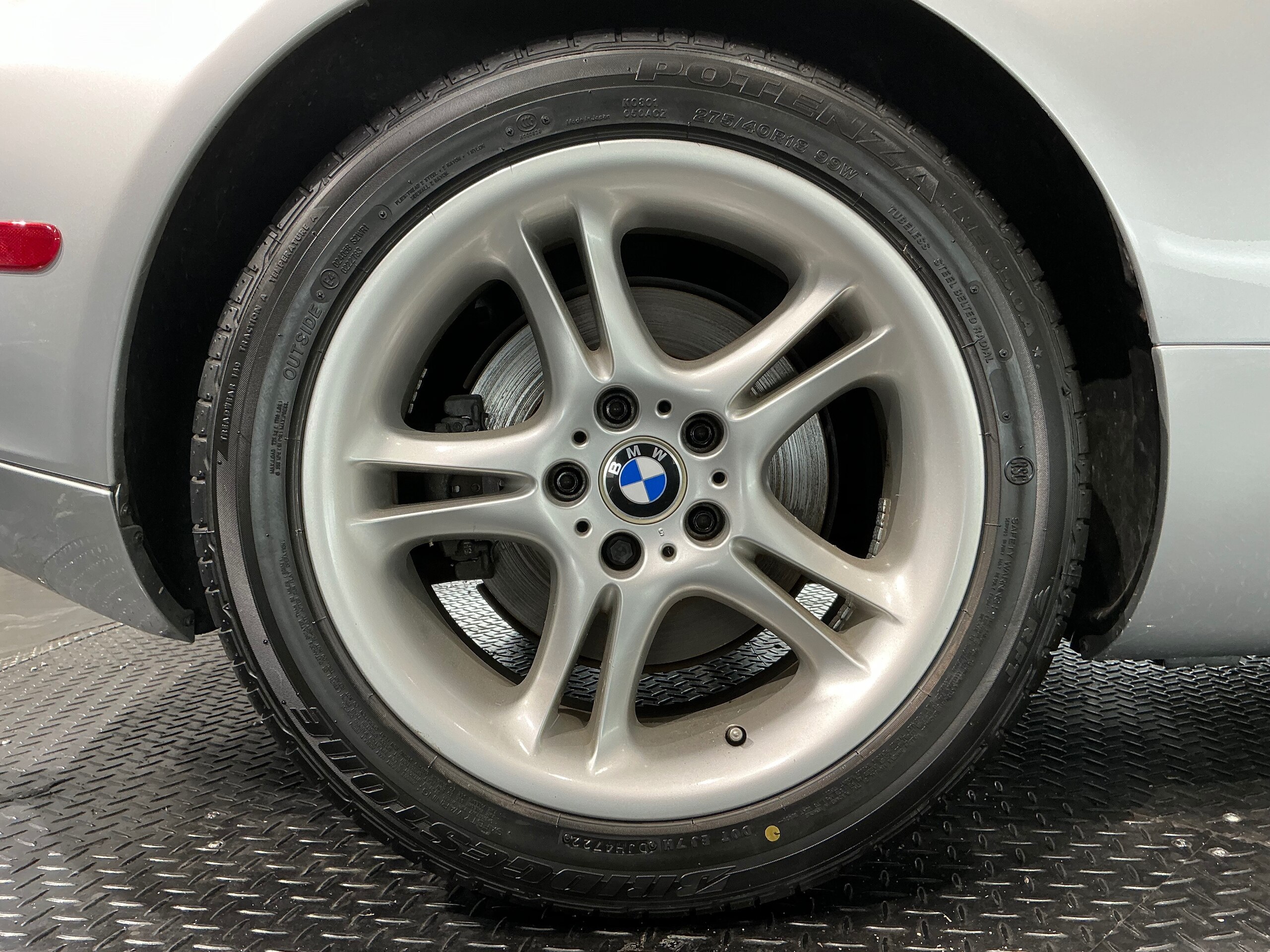 2000 BMW Z8 — Photo 18 / 19