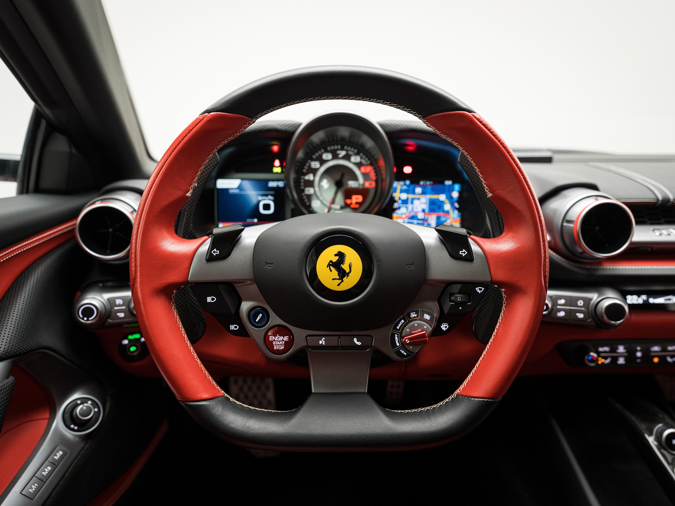 2018 Ferrari 812 Superfast — Photo 8 / 29