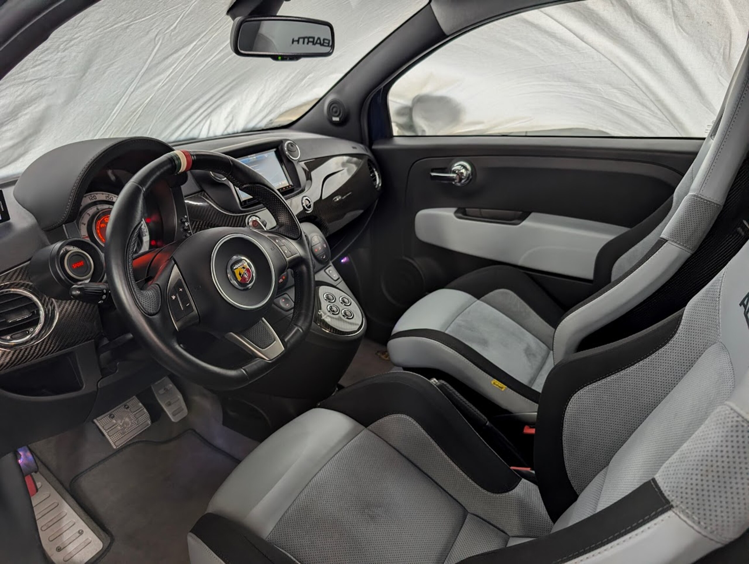 2011 Abarth 695 Tributo Ferrari — Photo 6 / 35