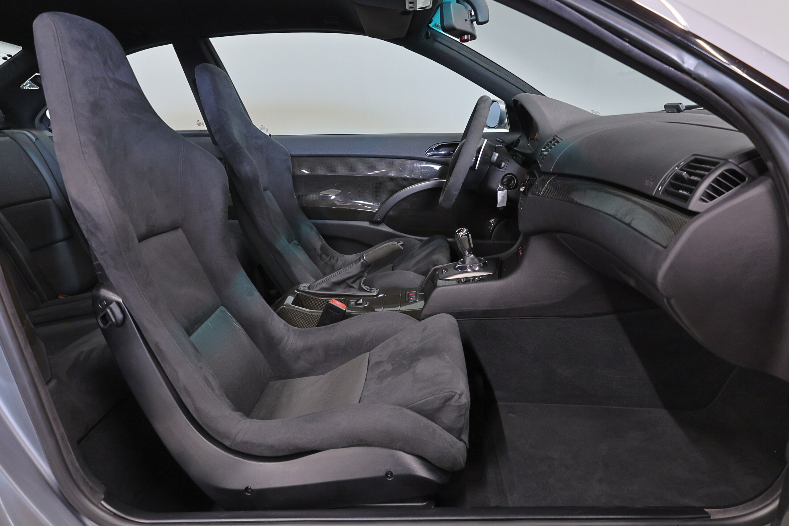 2004 BMW M3 CSL — Photo 22 / 28