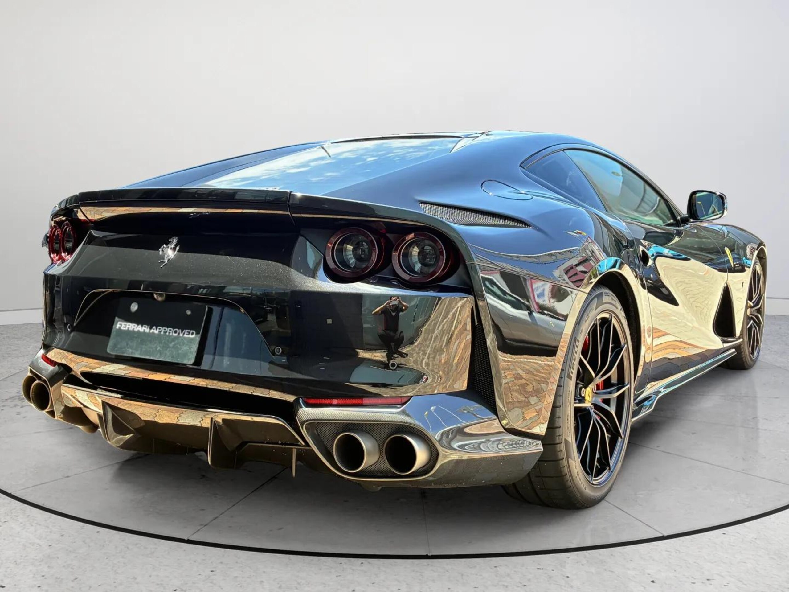 2018 Ferrari 812 Superfast — Photo 9 / 18