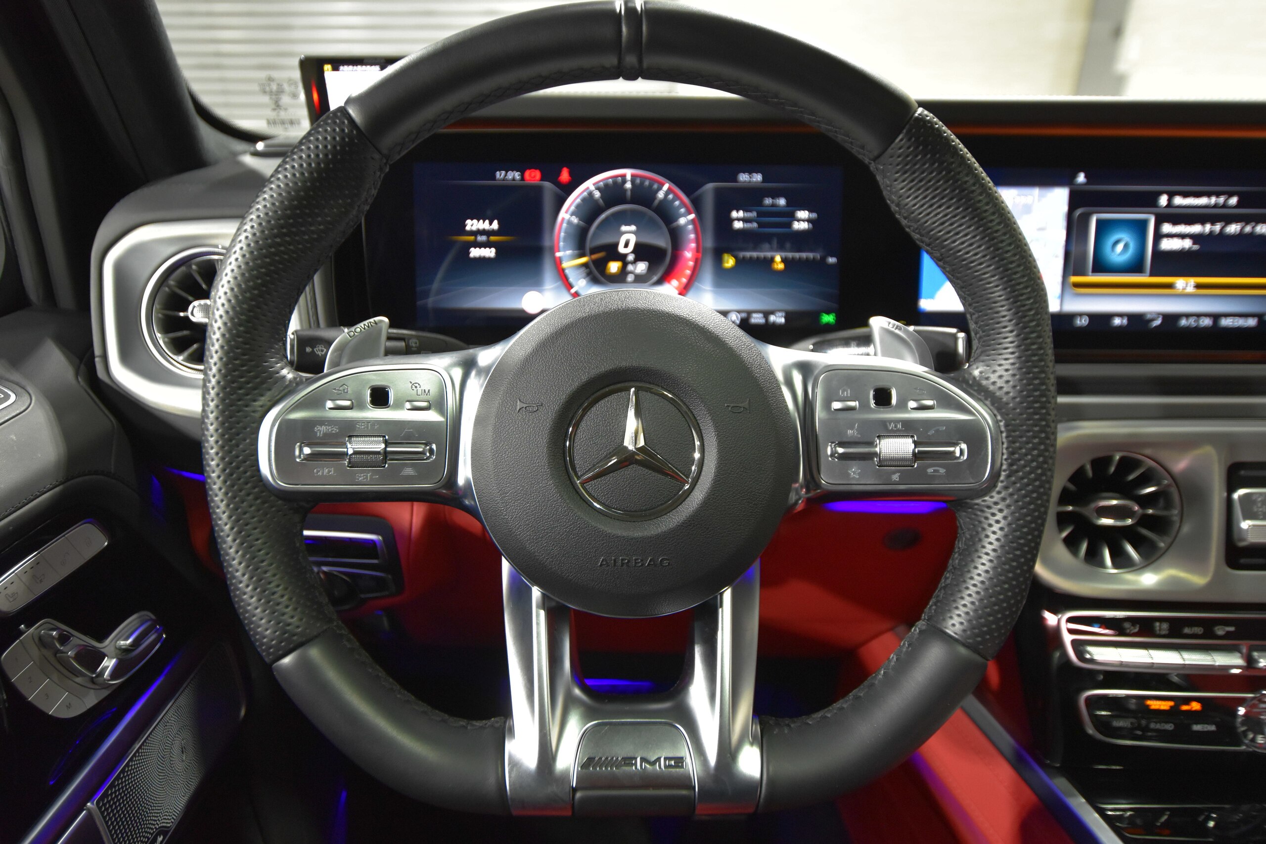 2020 Mercedes Benz G63 AMG — Photo 15 / 32