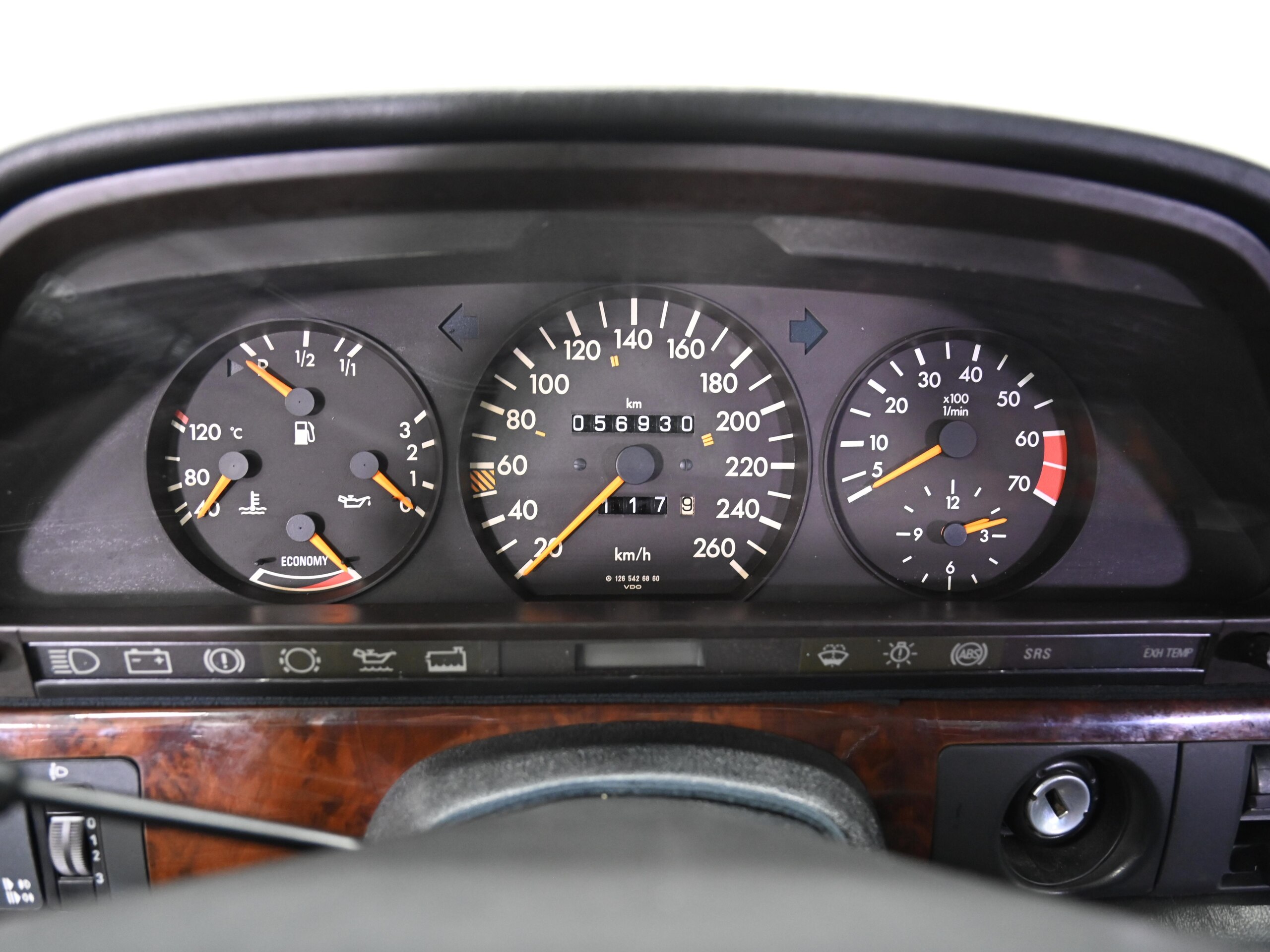 1991 Mercedes Benz 560SEC — Photo 13 / 21