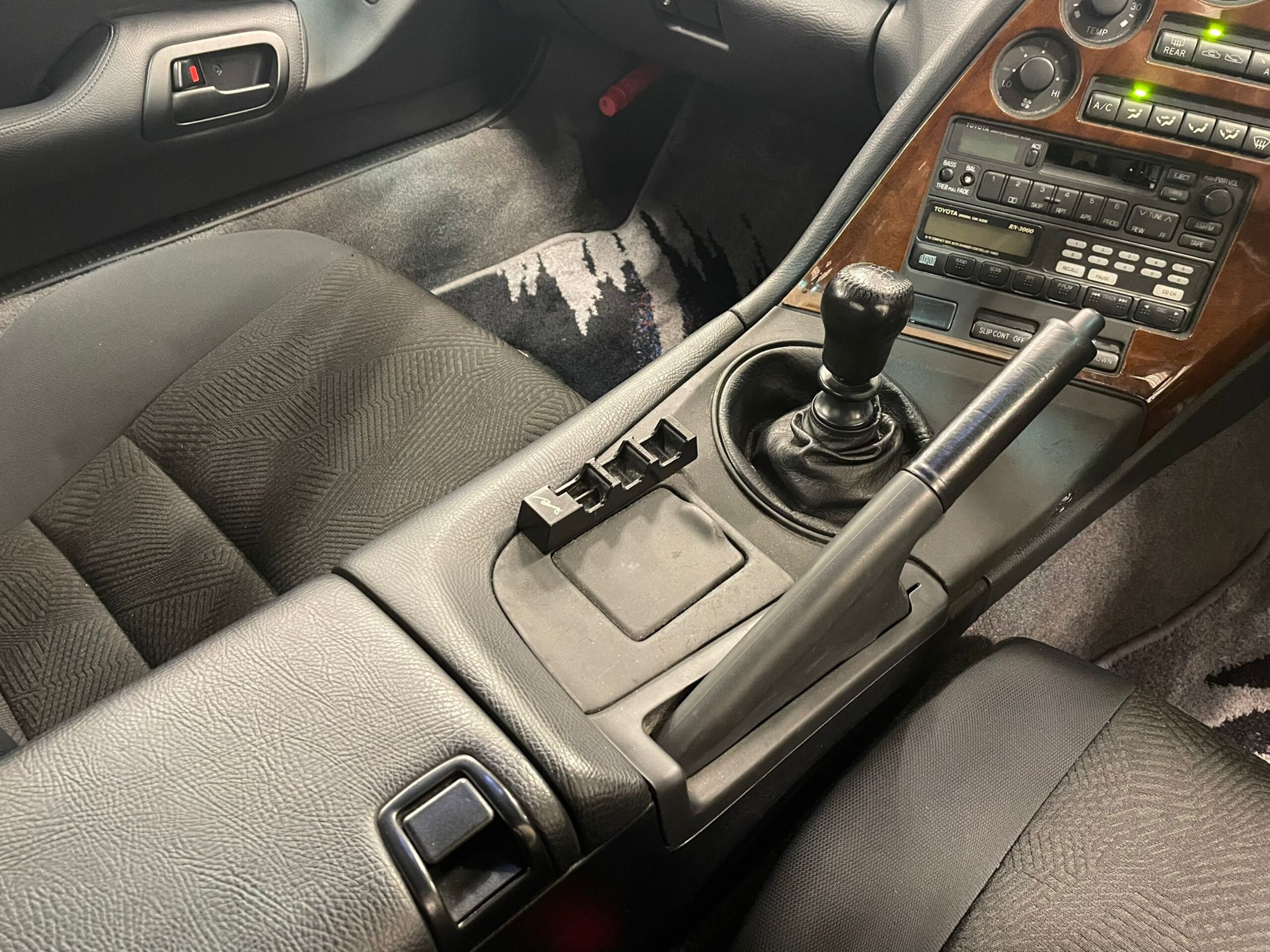 1993 Toyota Supra RZ — Photo 11 / 18