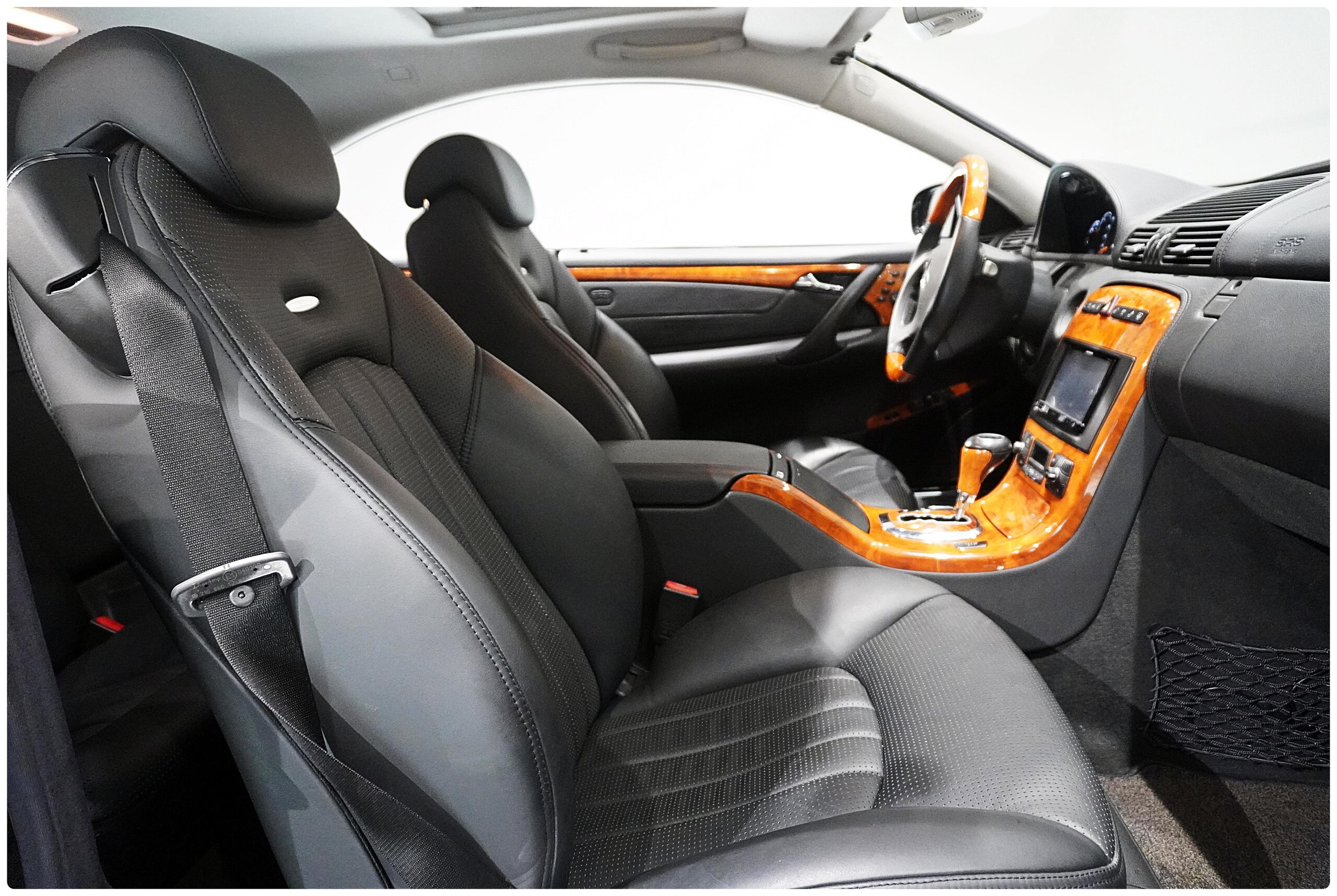 2004 Mercedes Benz CL55 AMG — Photo 17 / 24