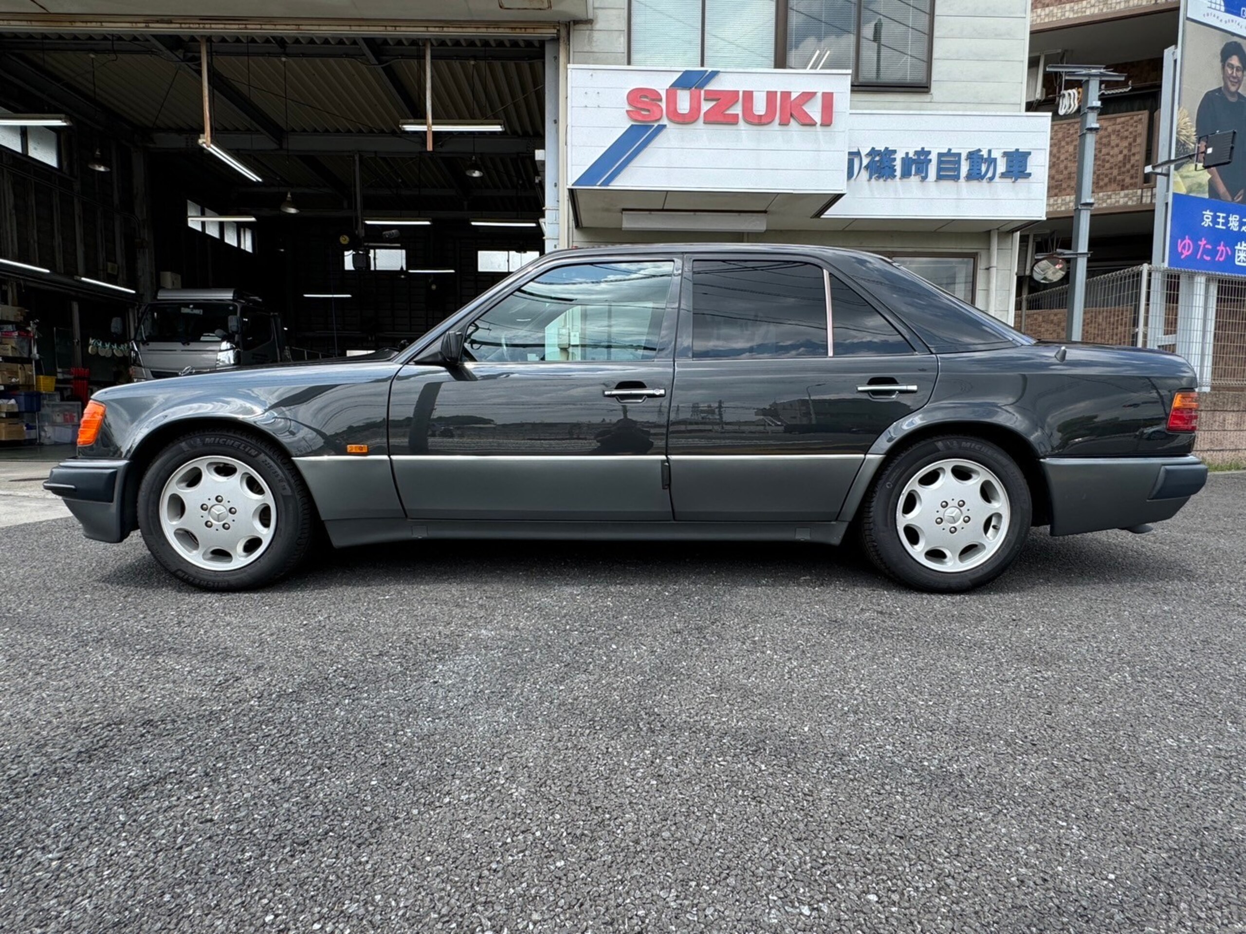 1992 Mercedes Benz E500 — Photo 6 / 17