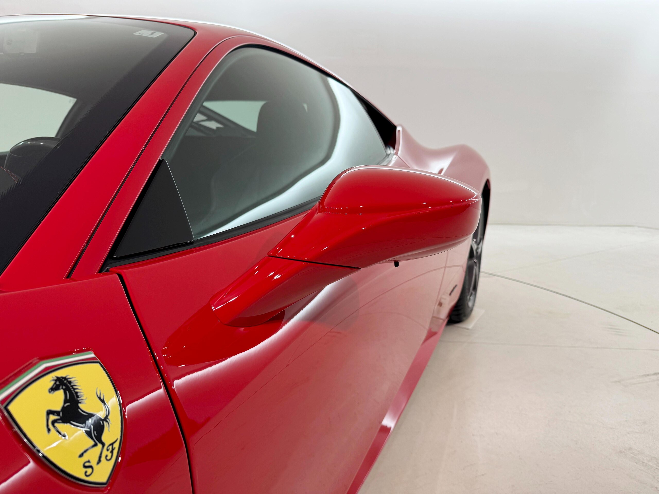 2013 Ferrari 458 Italia F1 DCT — Photo 16 / 19
